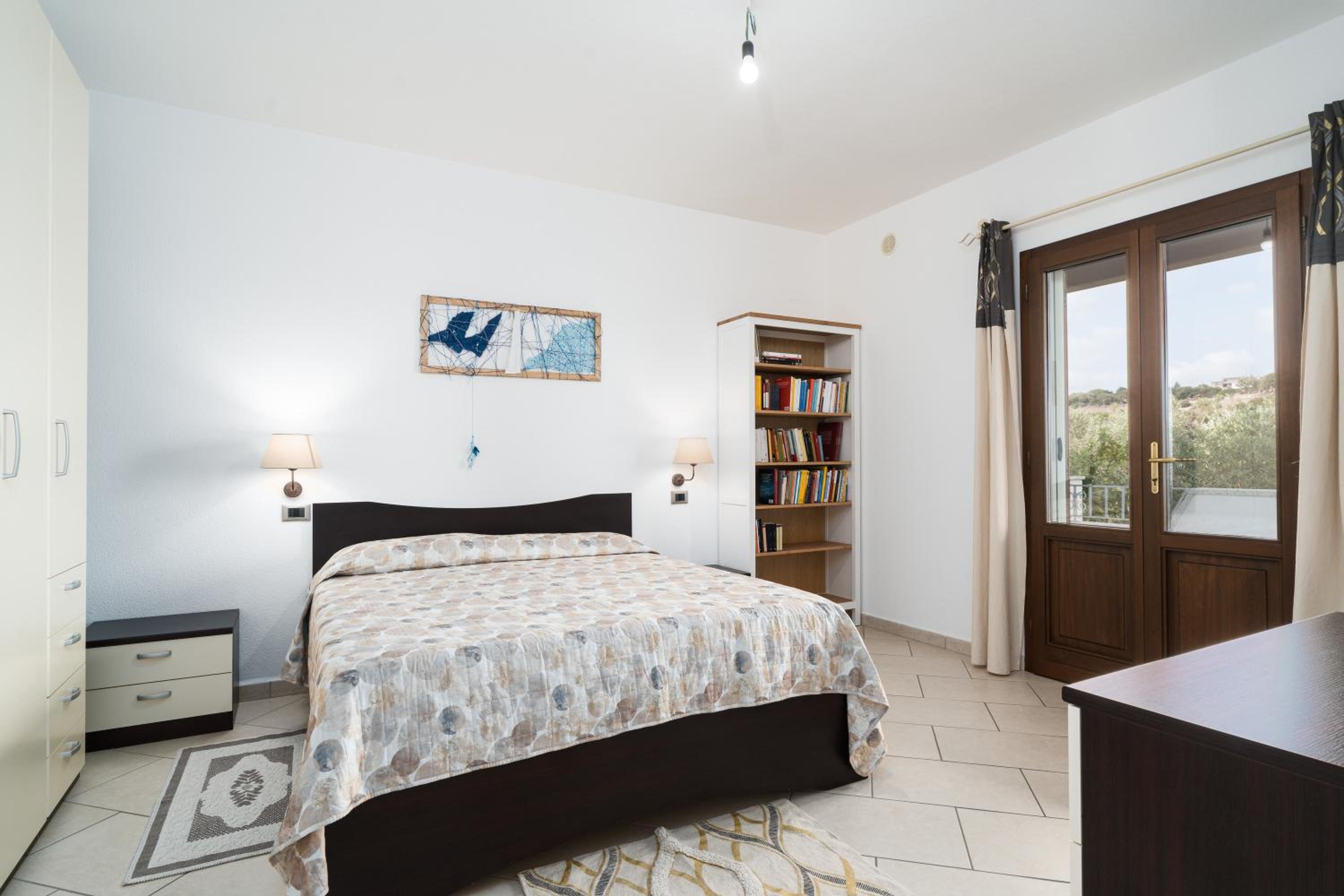 One-Bedroom House photo 1