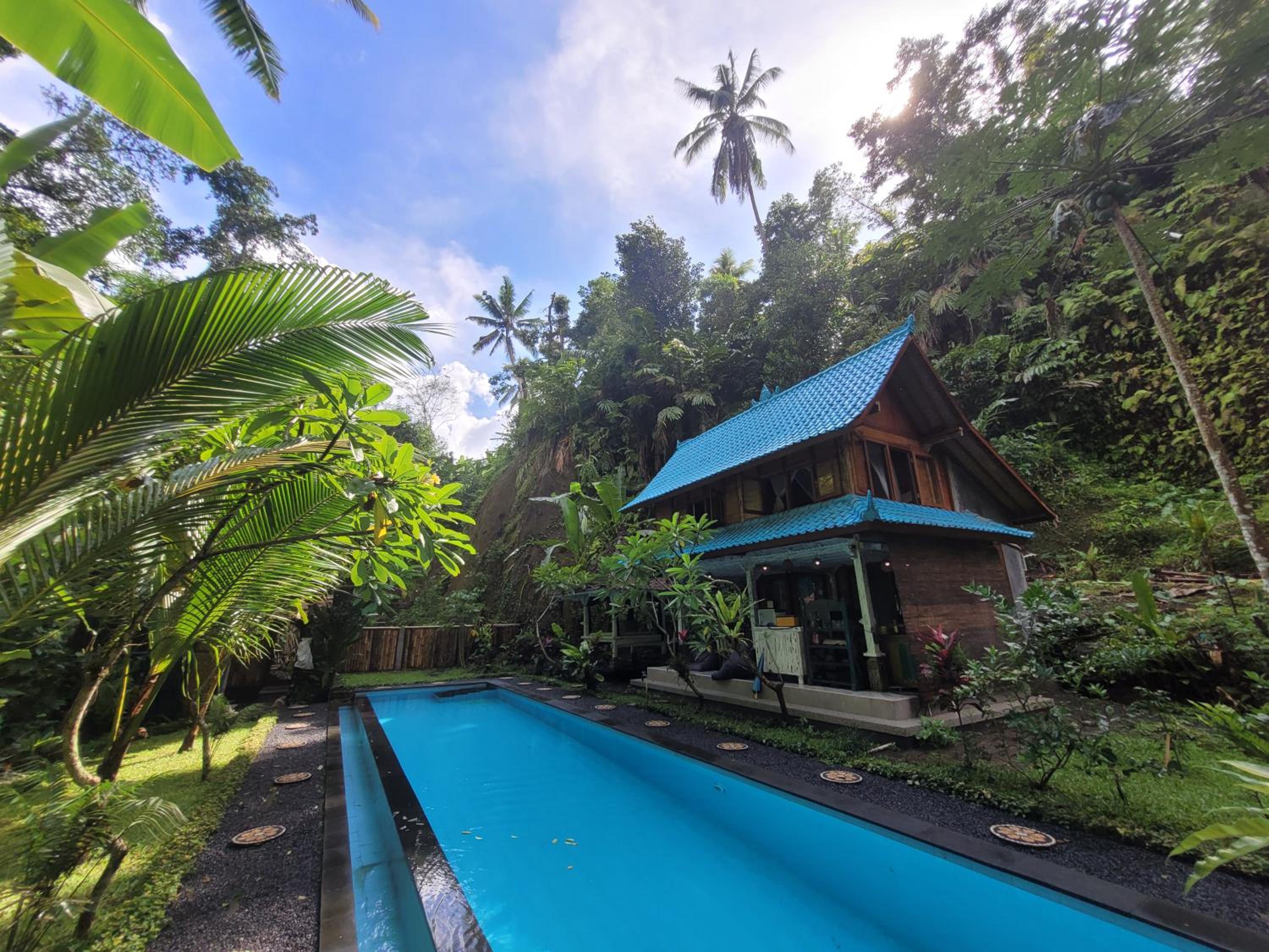 Three-Bedroom Villa photo 3