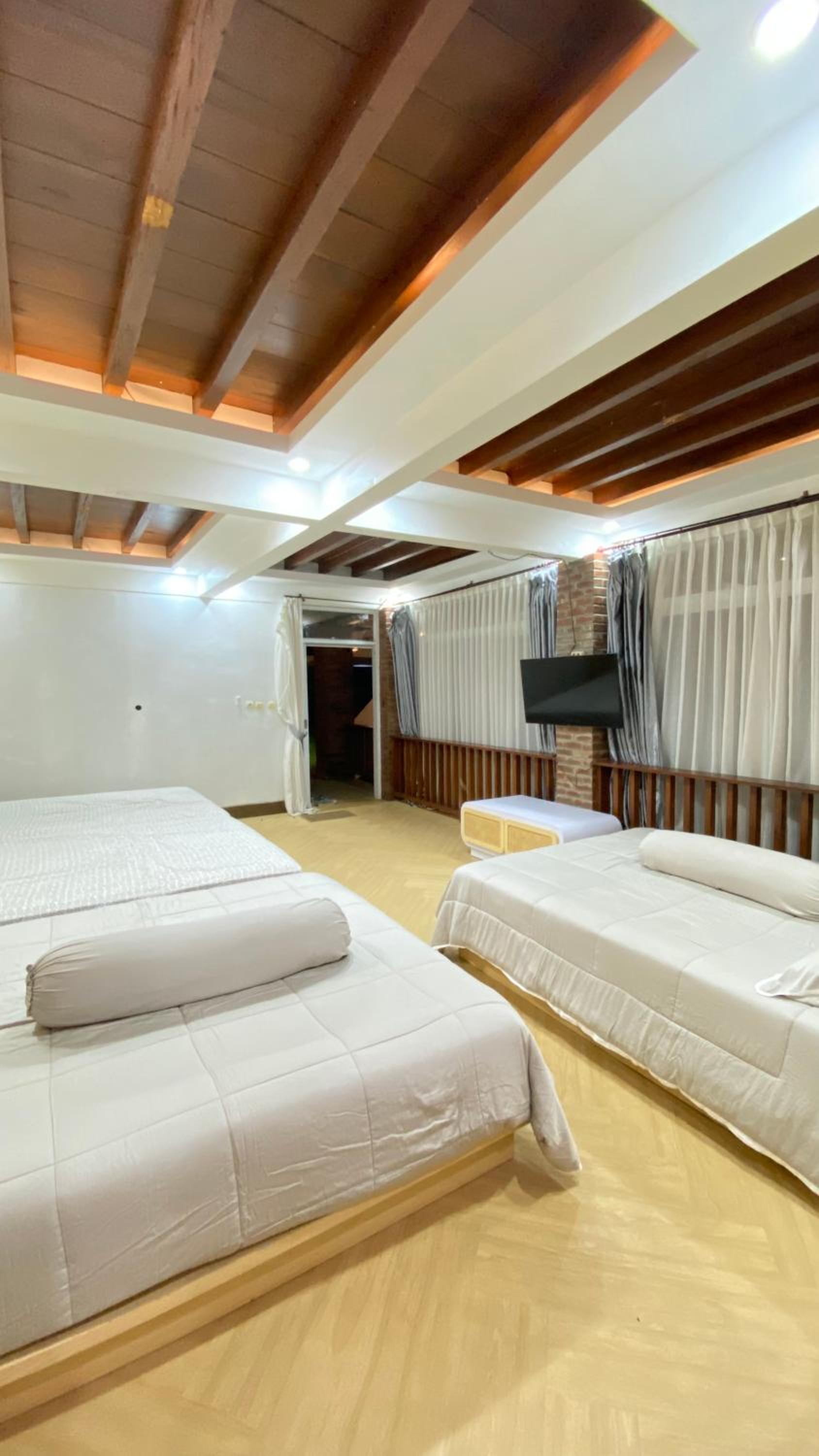 Villa photo 1