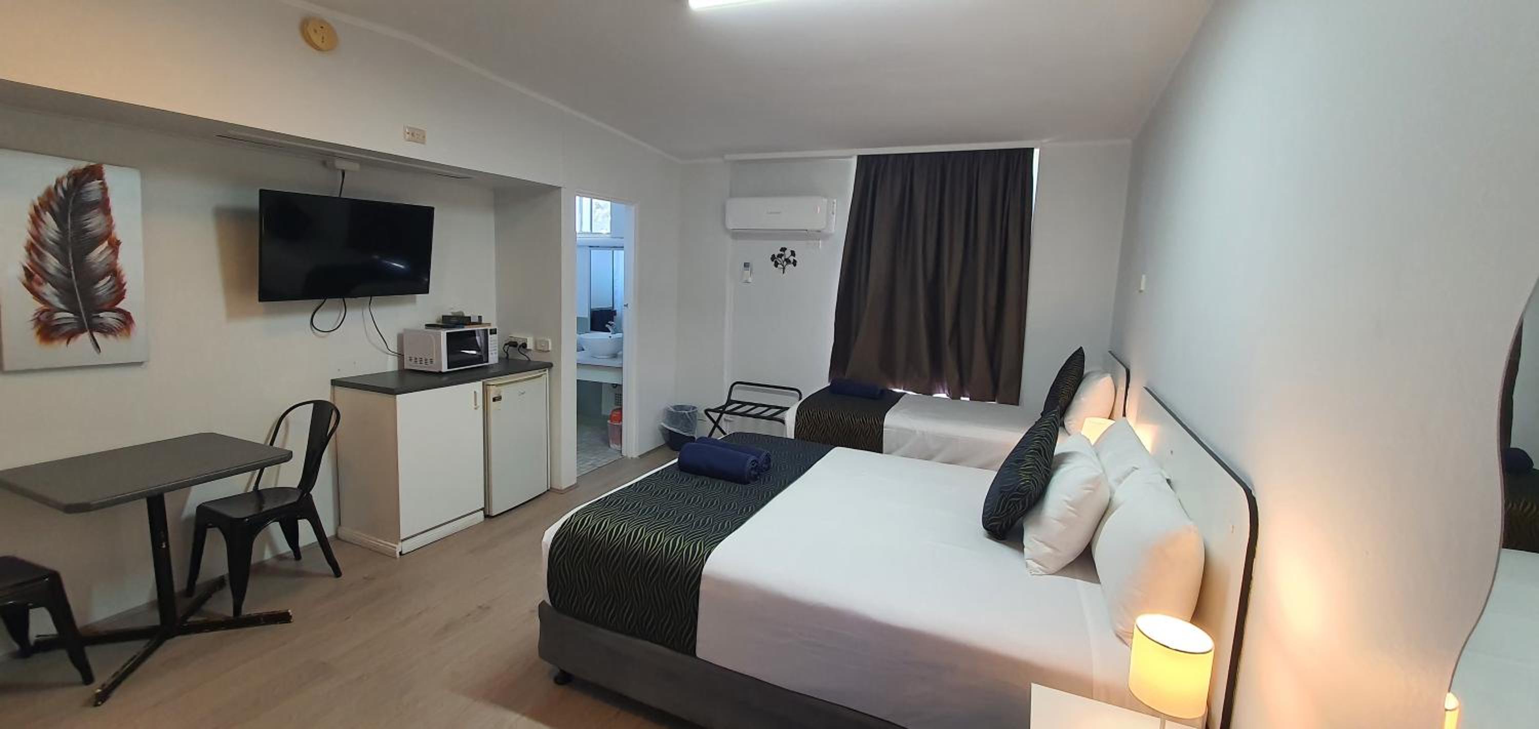 Deluxe Twin Room photo 2