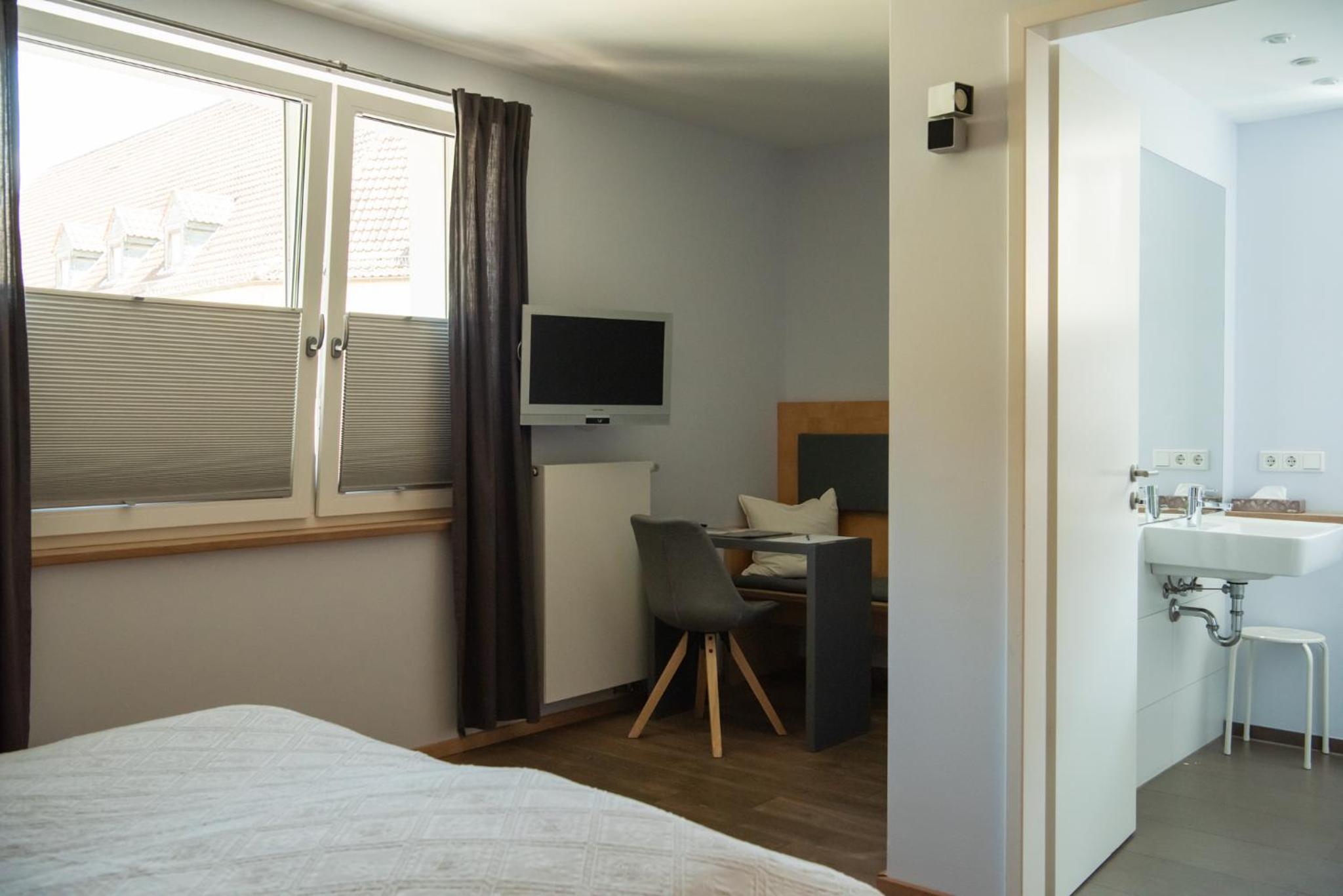 Standard Double Room photo 2