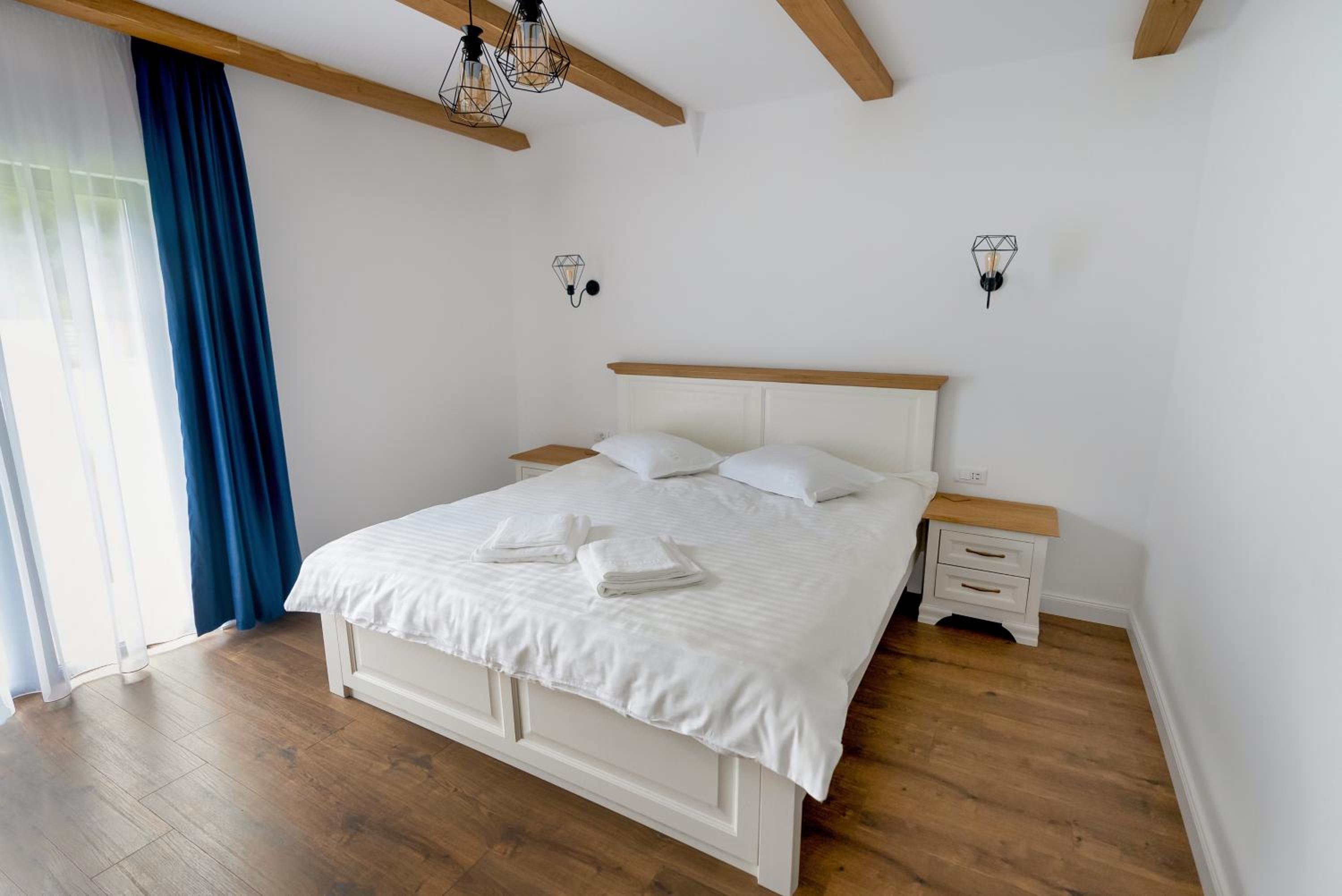 Deluxe Room (2 Adults + 1 Child) photo 3