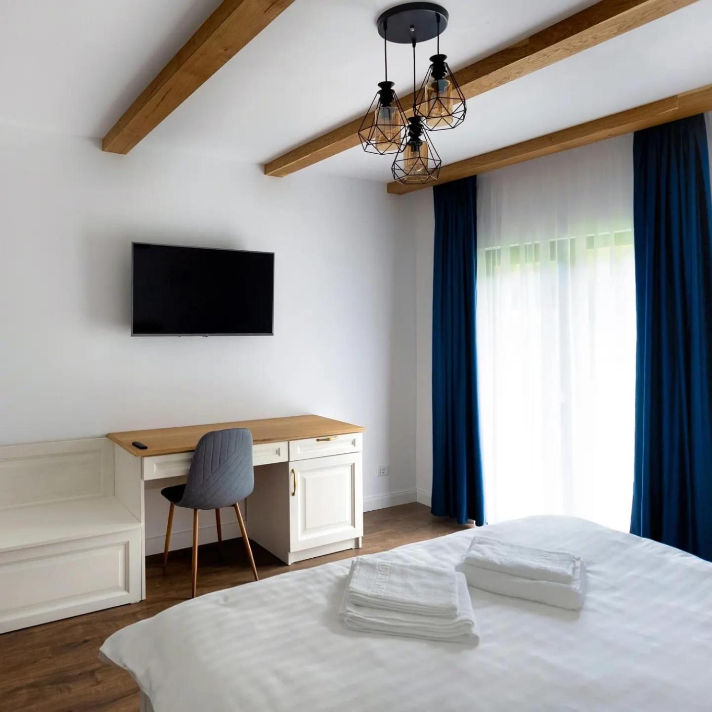 Deluxe Room (2 Adults + 1 Child) photo 1