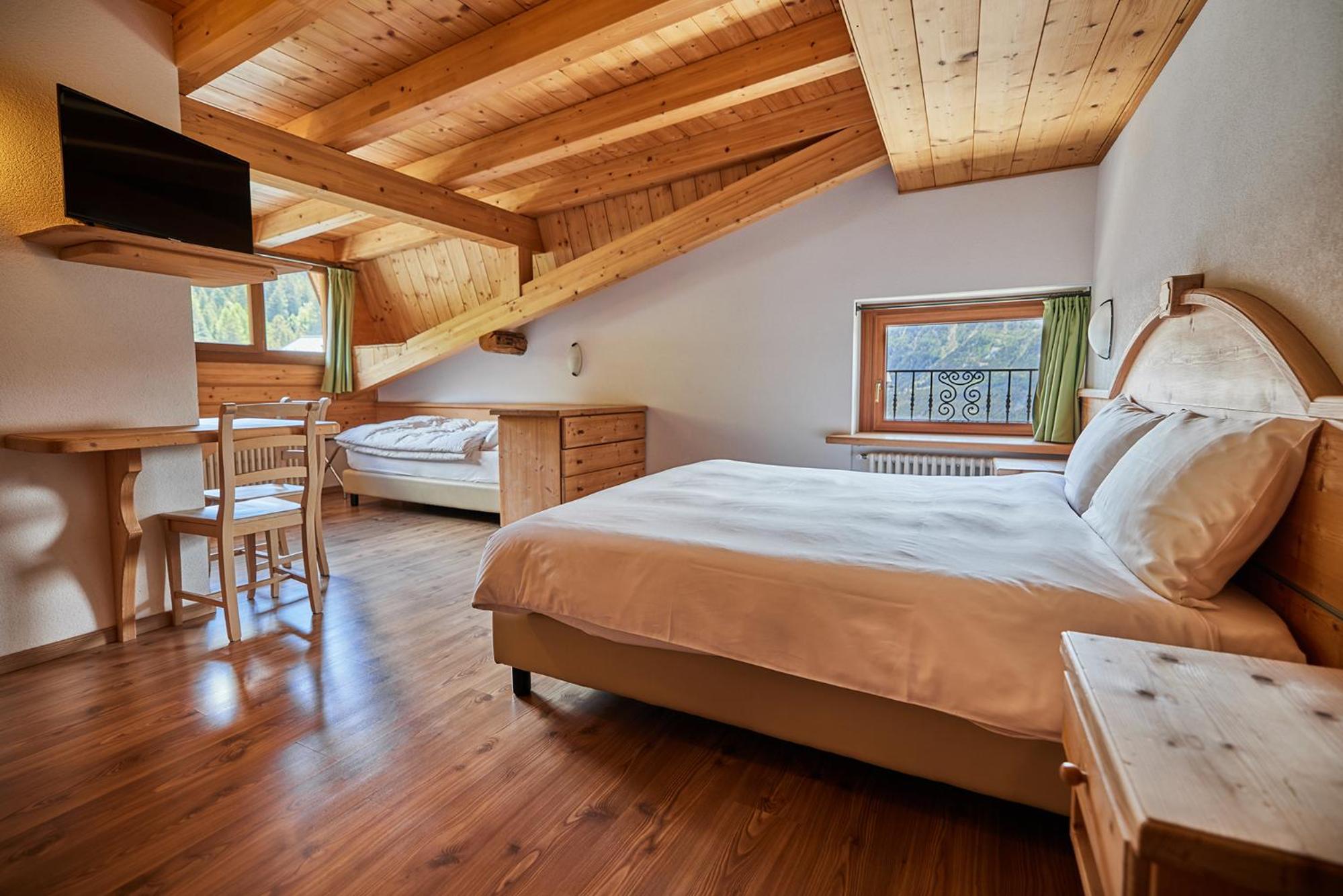 Triple Room - Photo 14