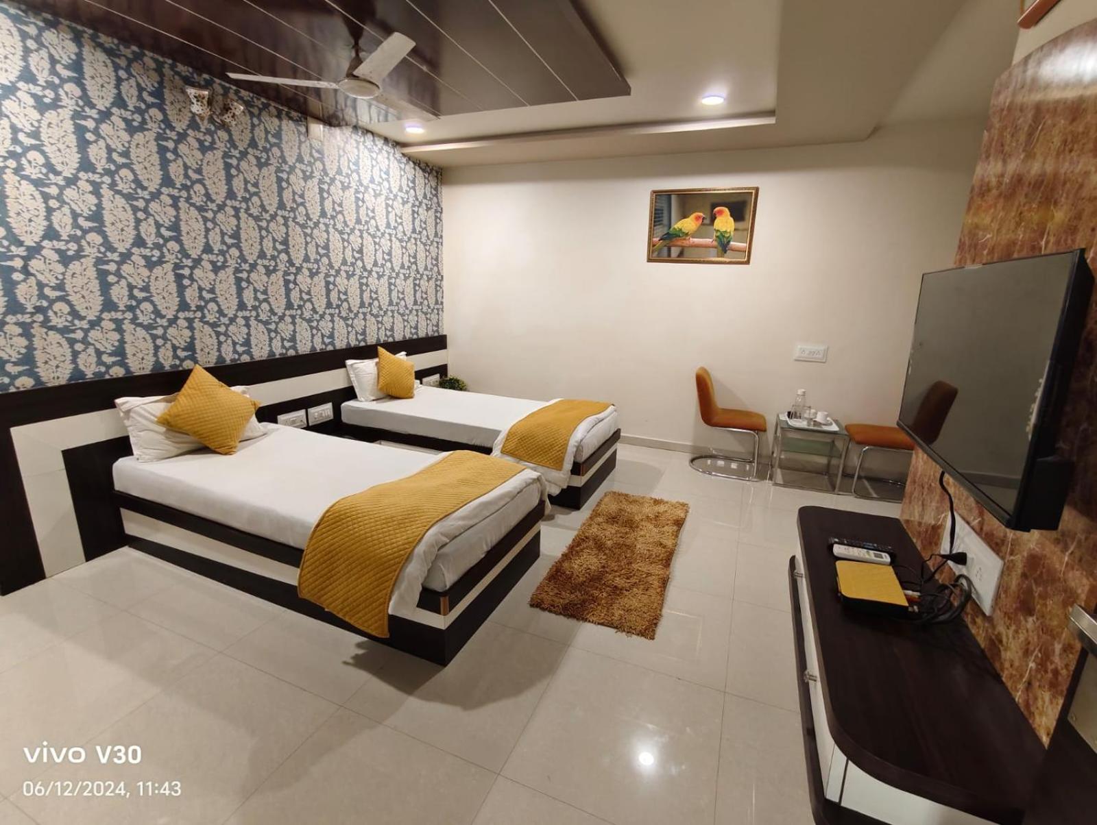 Double Room - Photo 5
