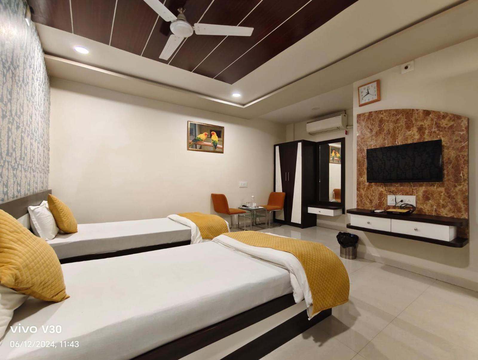 Double Room - Photo 4