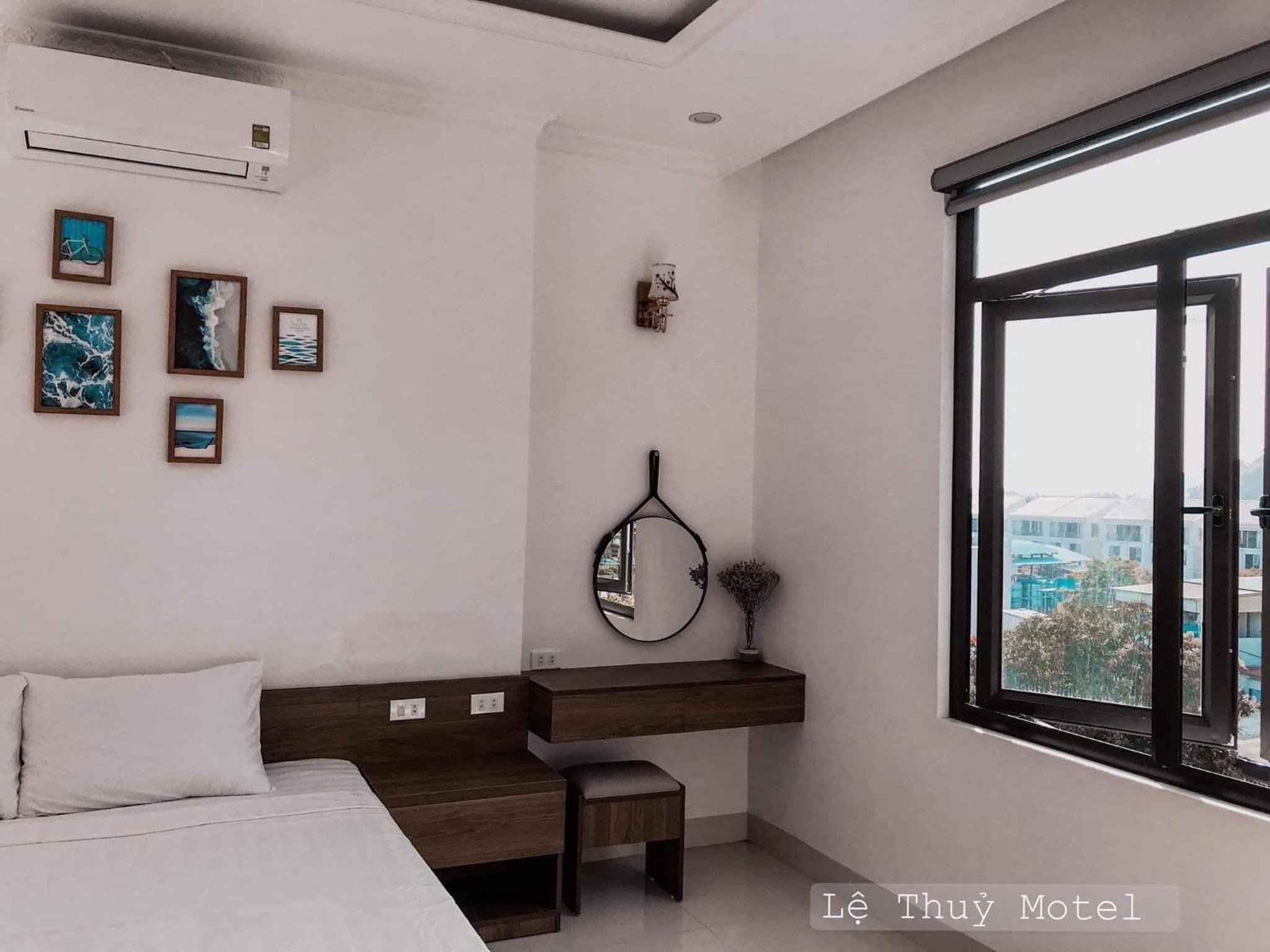 Deluxe Room (2 Adults + 1 Child)