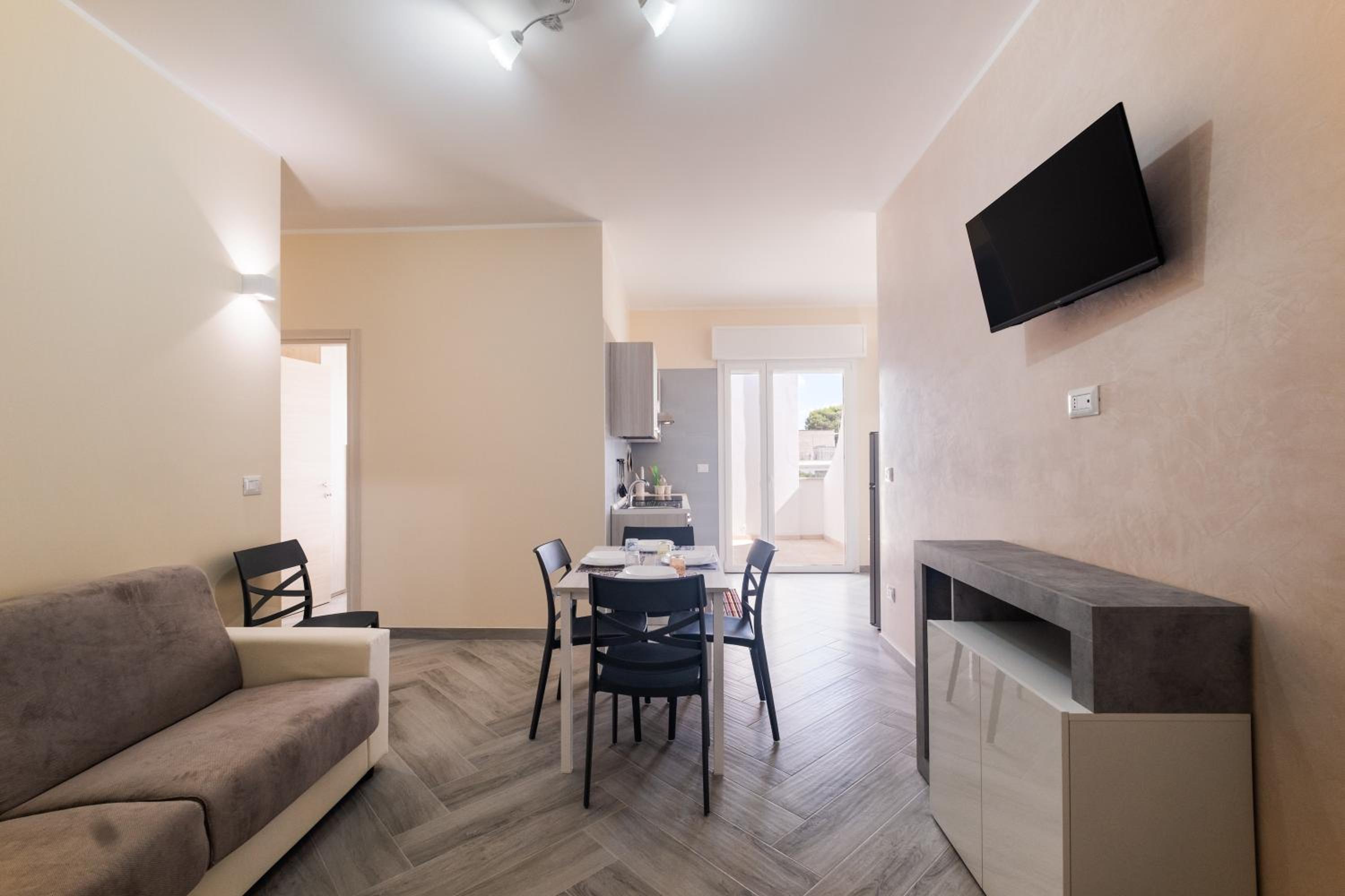 Superior One-Bedroom Apartment with Balcony