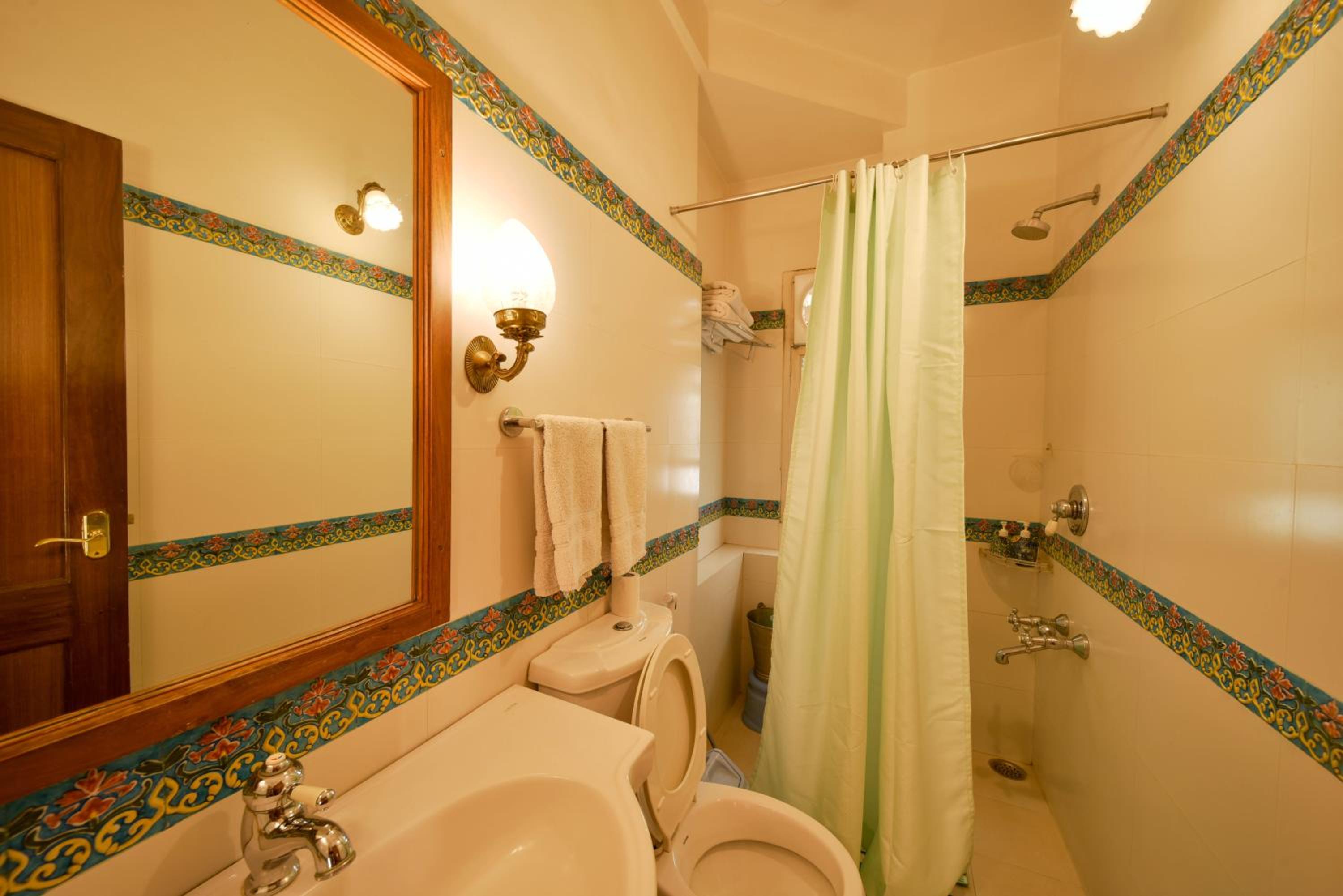 Value Room - Photo 5