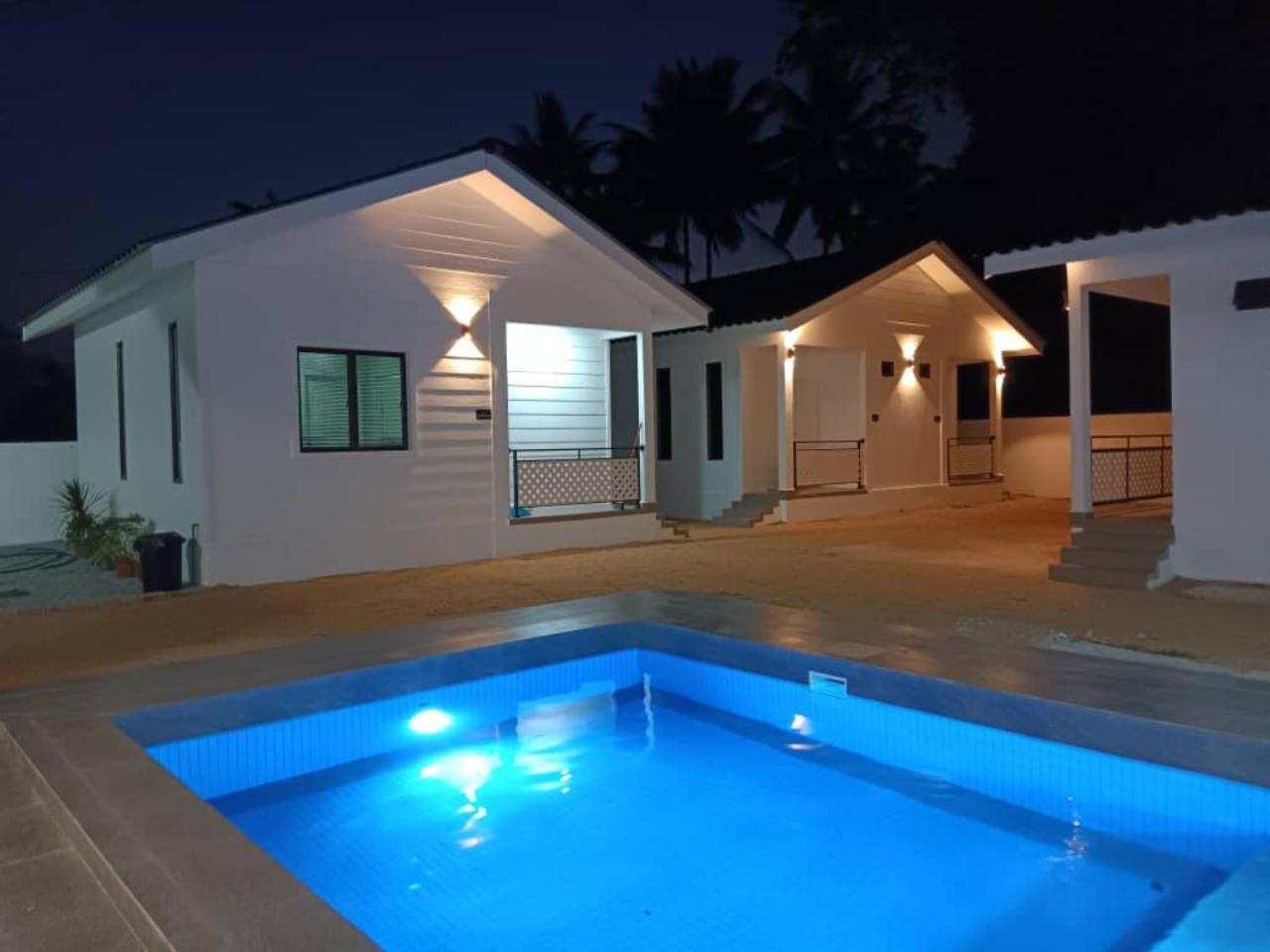 Two-Bedroom Villa - Photo 2