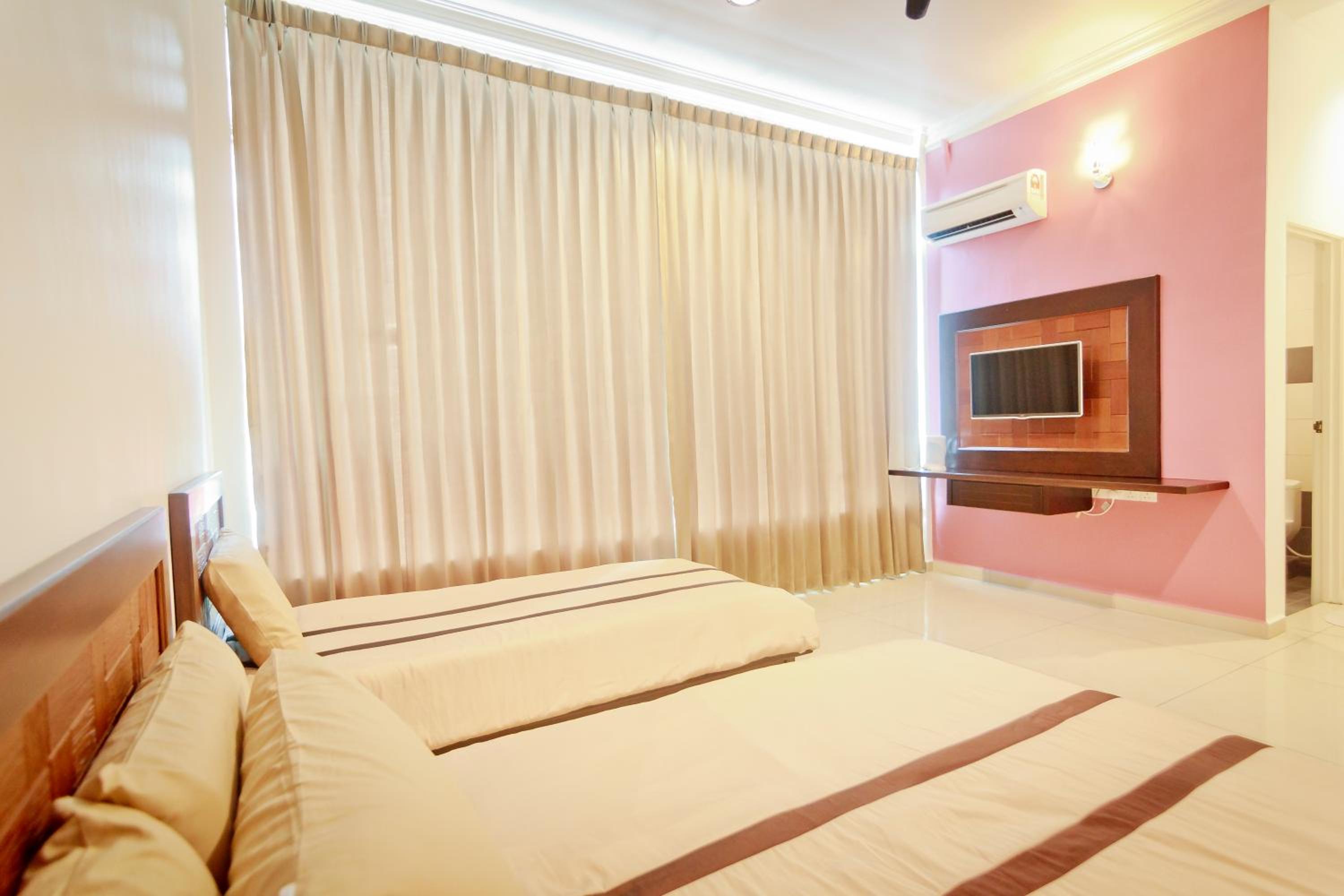 Superior Suite - Photo 2