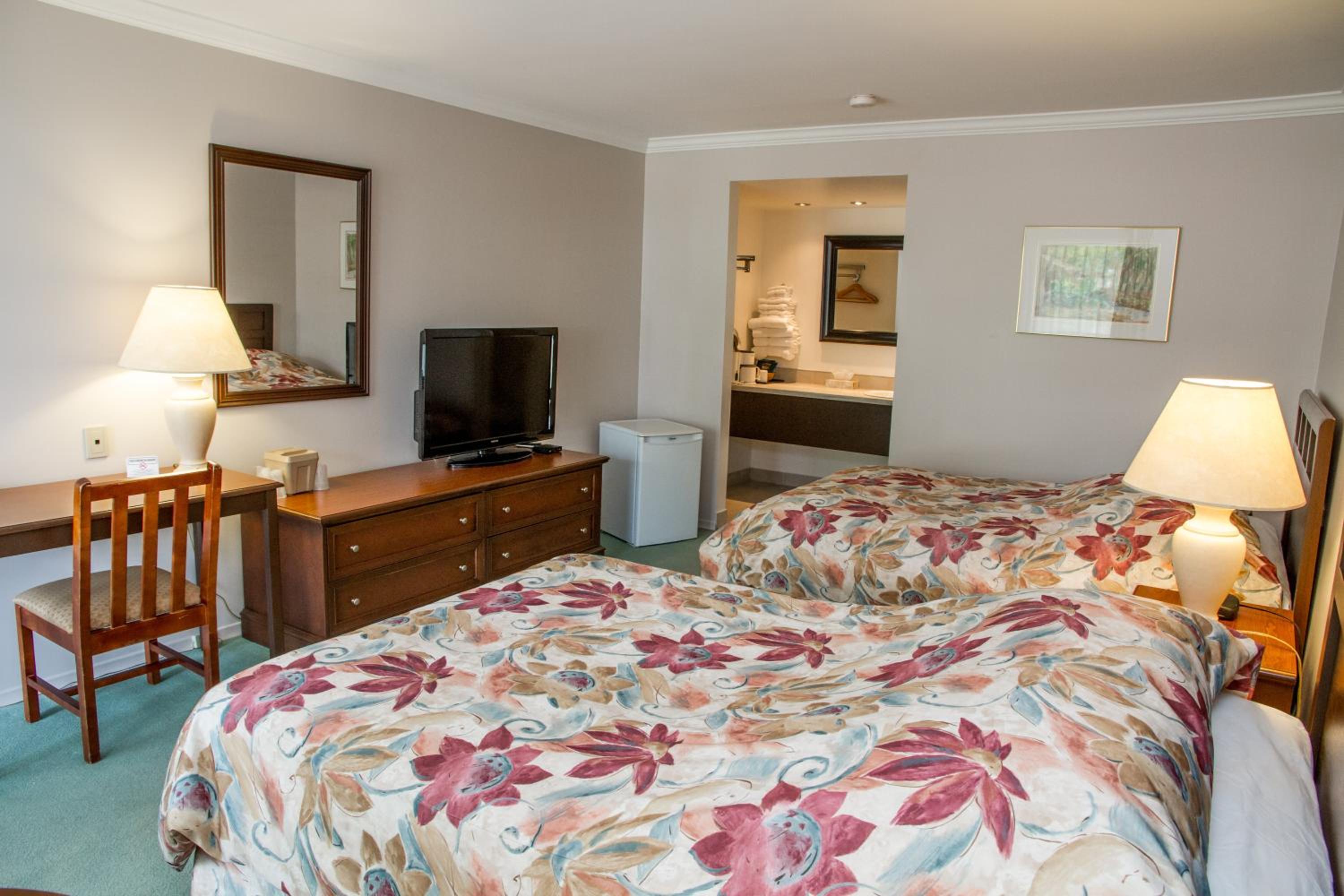 Double Room with Two Double Beds photo 1