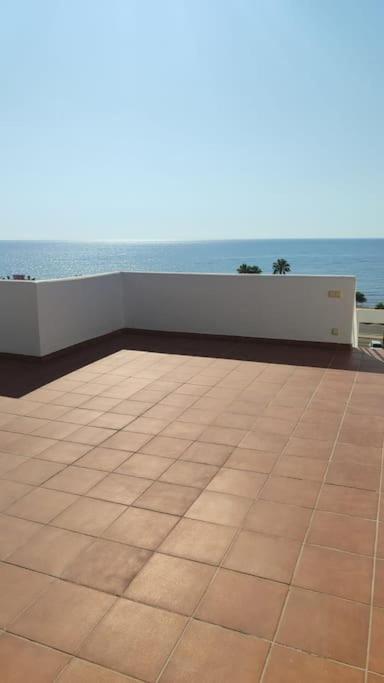 Three-Bedroom Apartment - Oceanfront photo 3