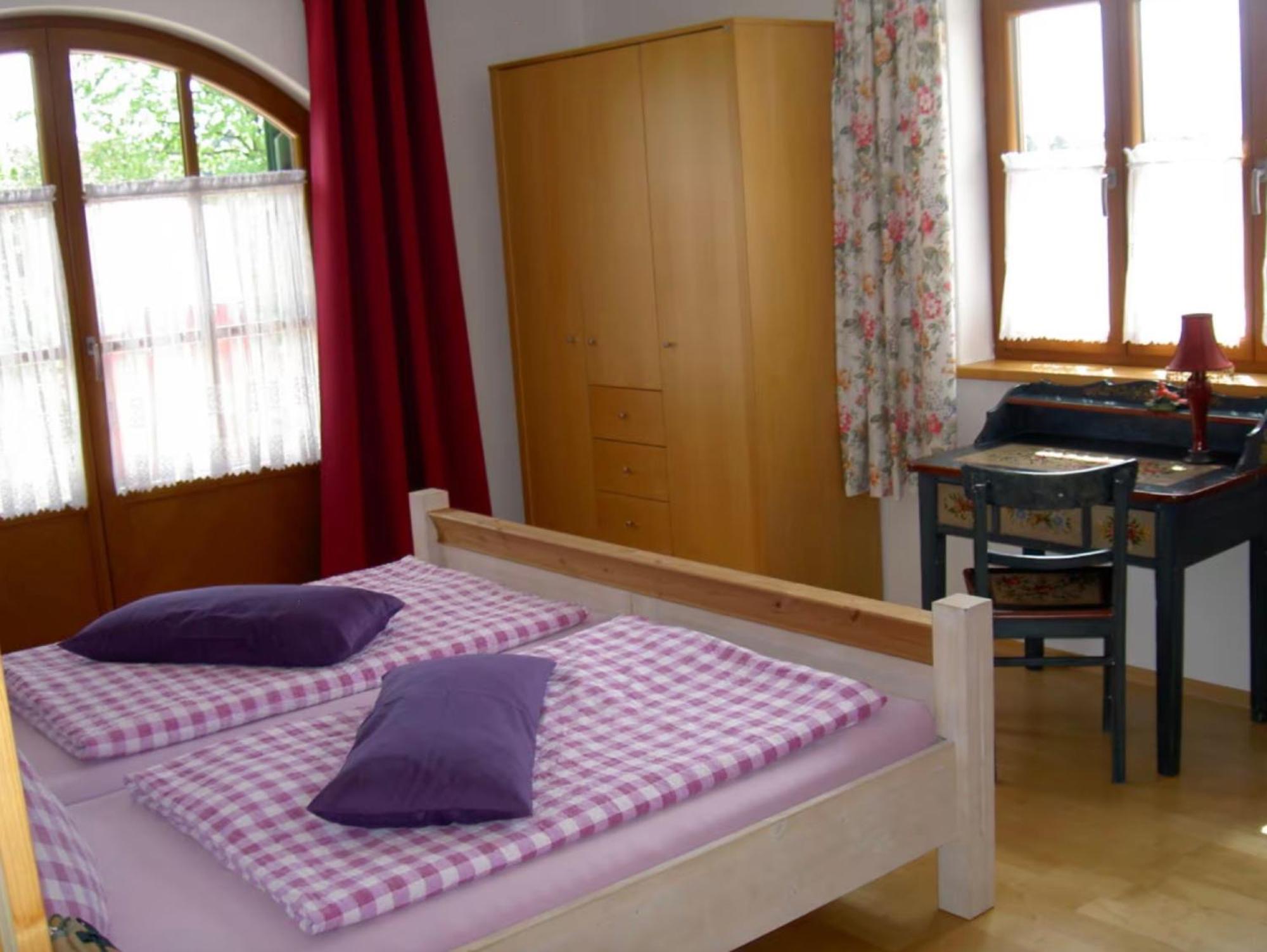 One-Bedroom Apartment with Garden View photo 2