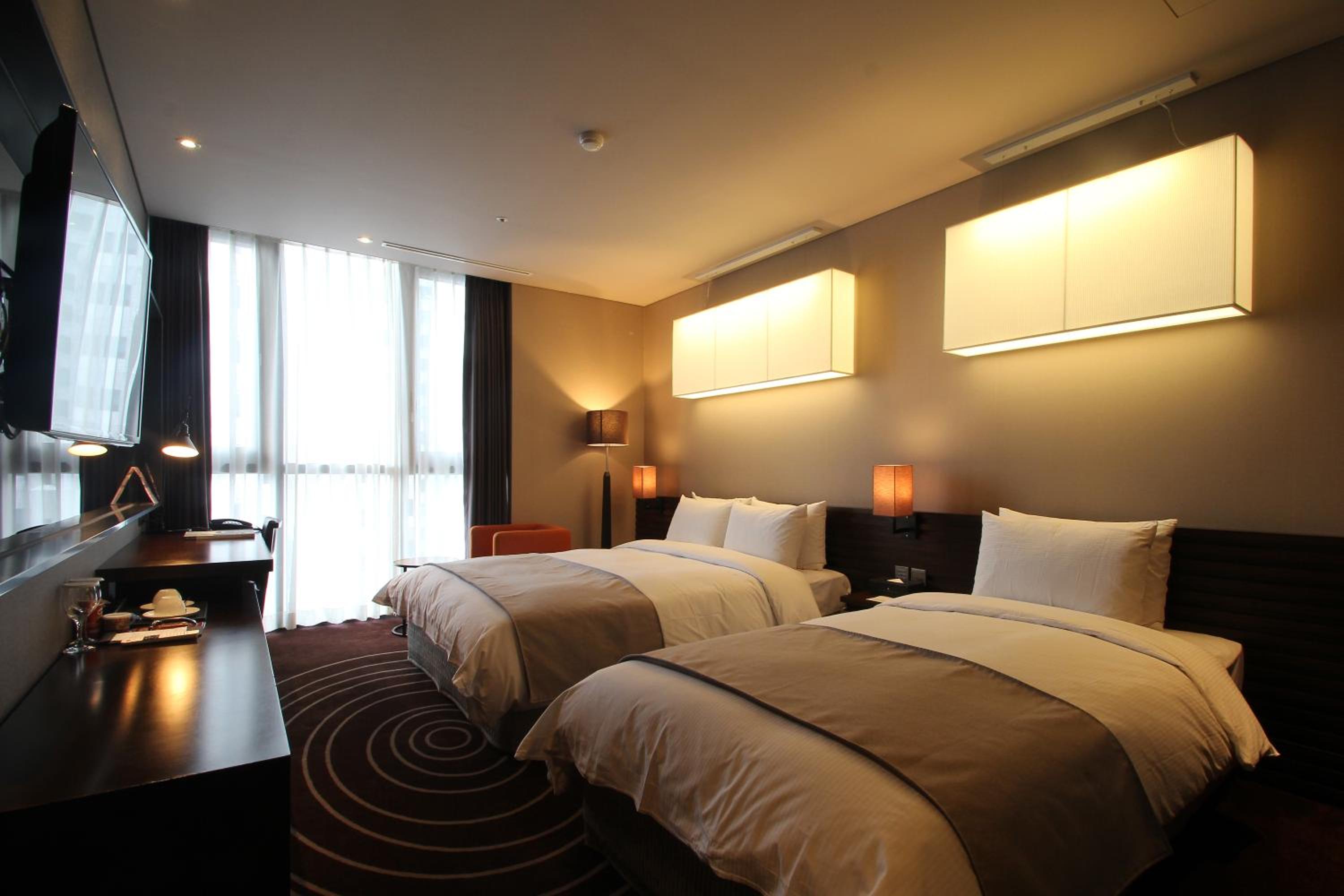  Deluxe Family Twin One Room with Half Ocean View photo 2