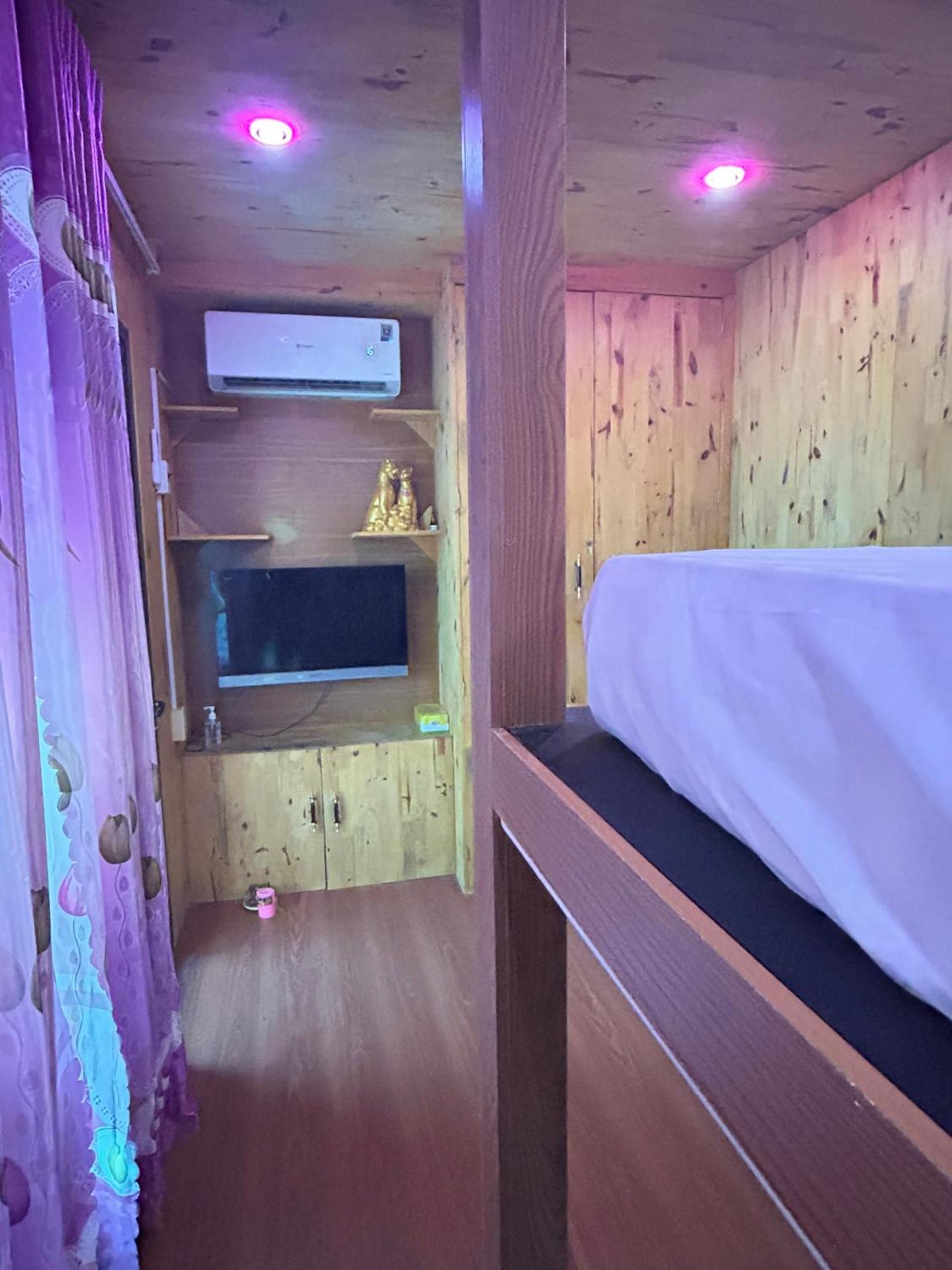 Bunk Bed in Mixed Dormitory Room photo 2