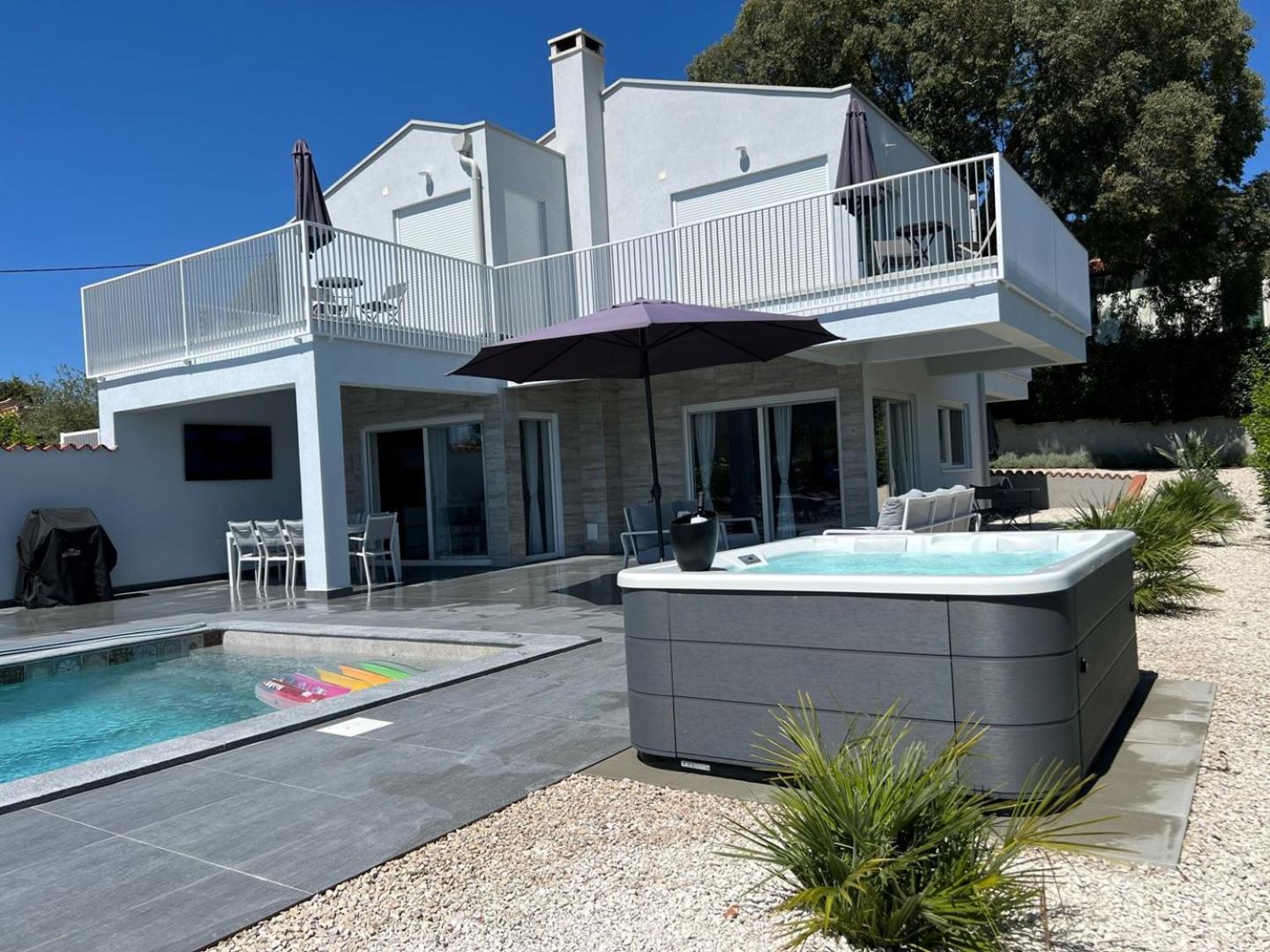 Villa With Private Pool photo 2
