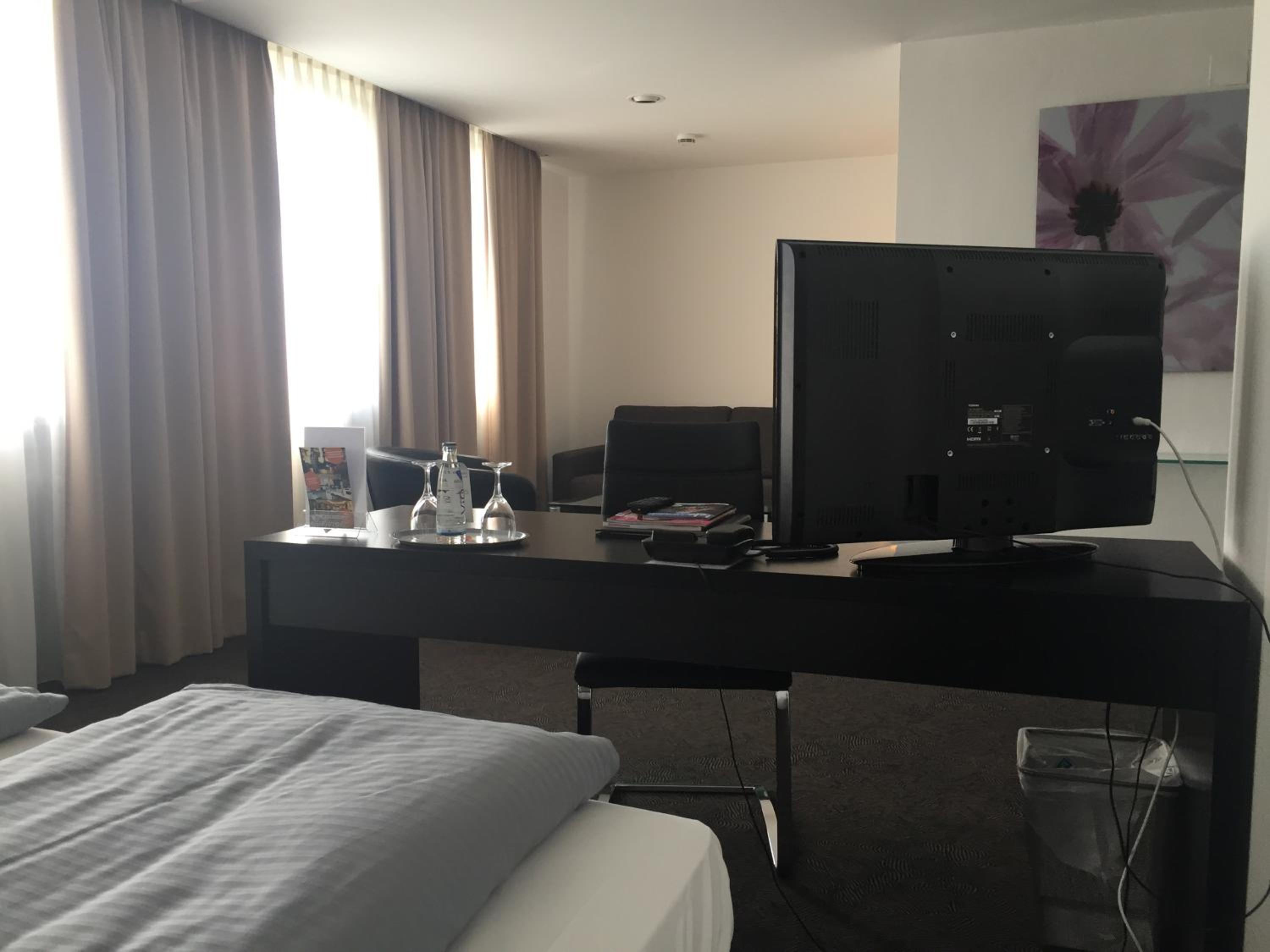 Business Suite - Photo 8