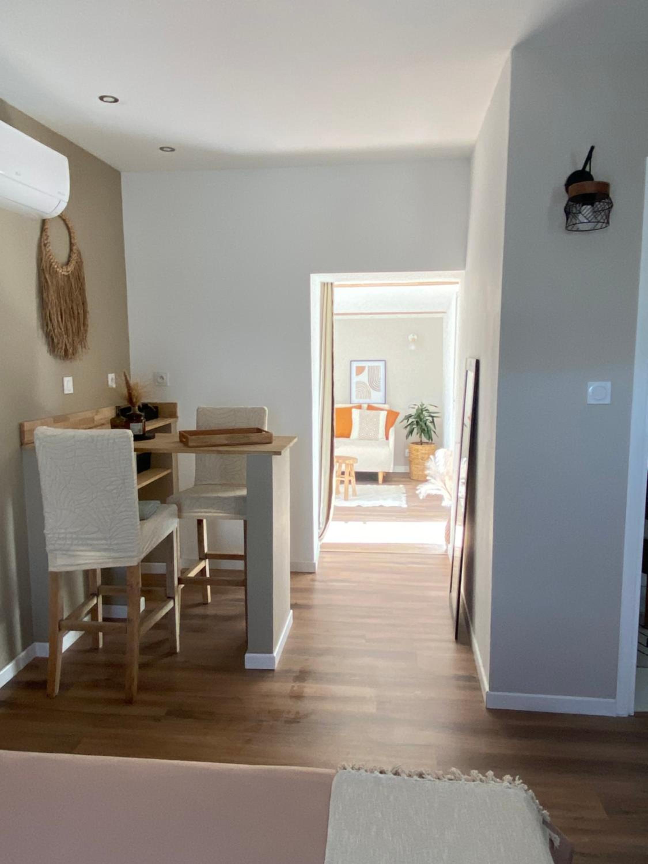 Deluxe Double Room (2 Adults + 1 Child) photo 3