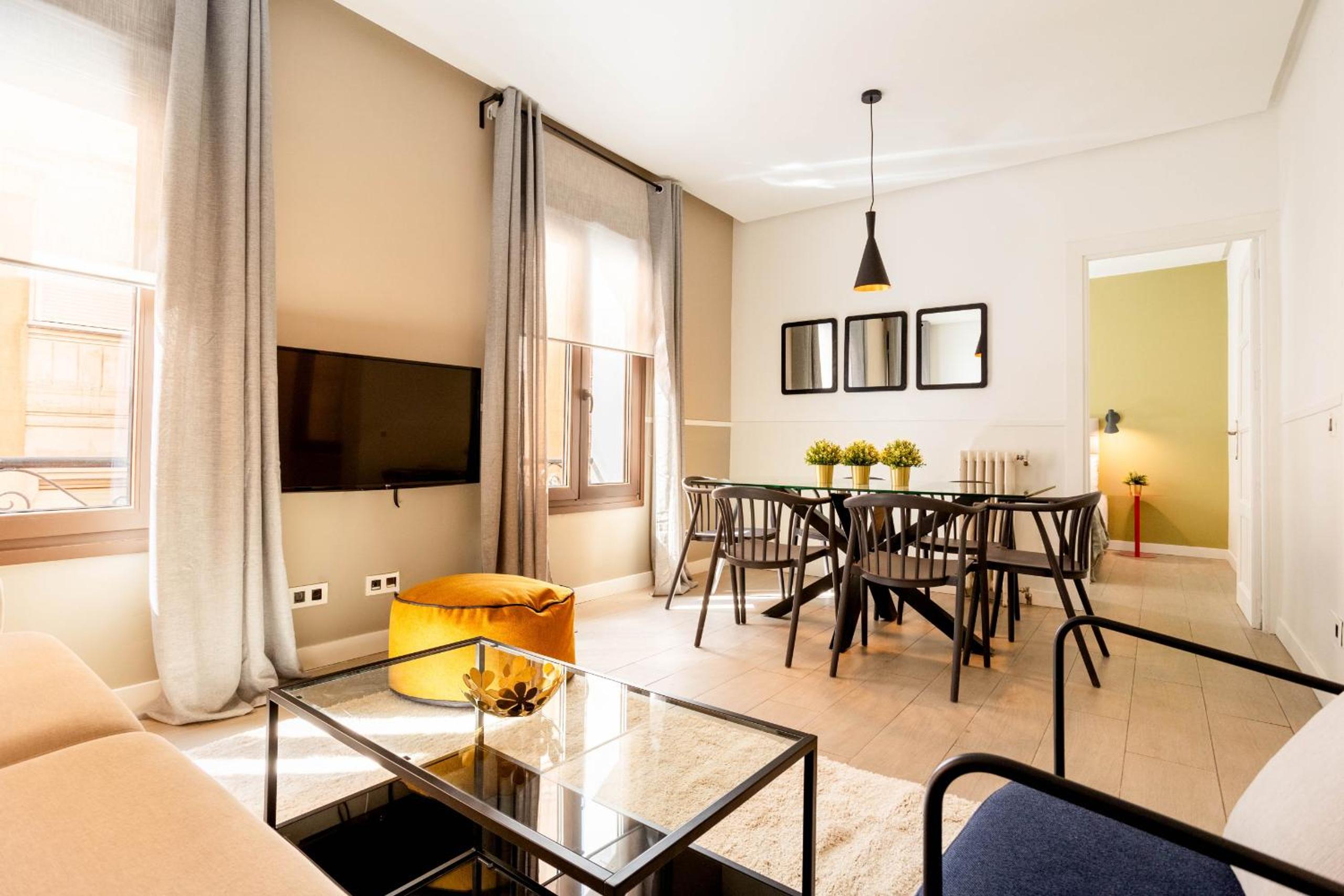 Apartamento de Tres Habitaciones II