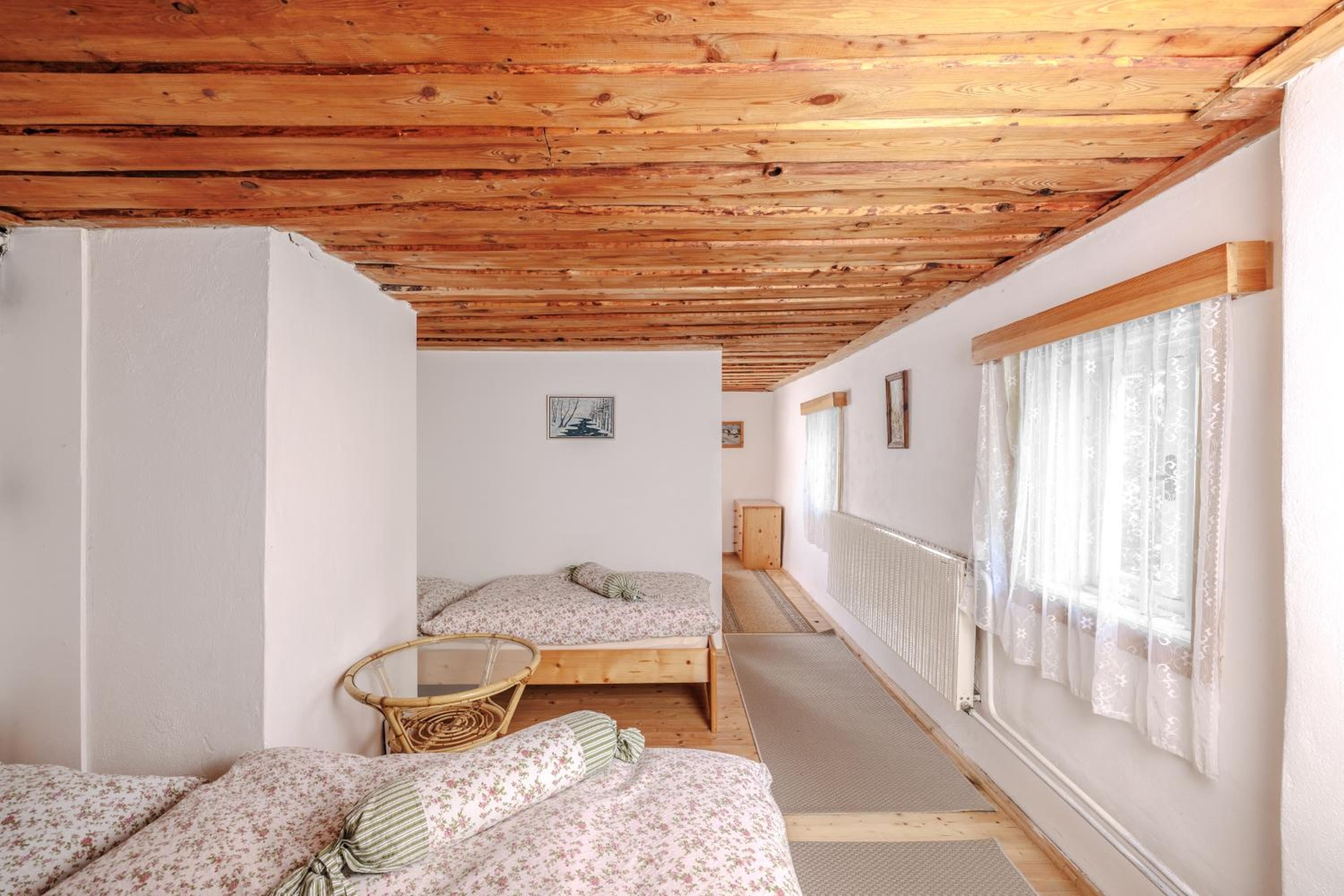 Quadruple Room with Private Bathroom