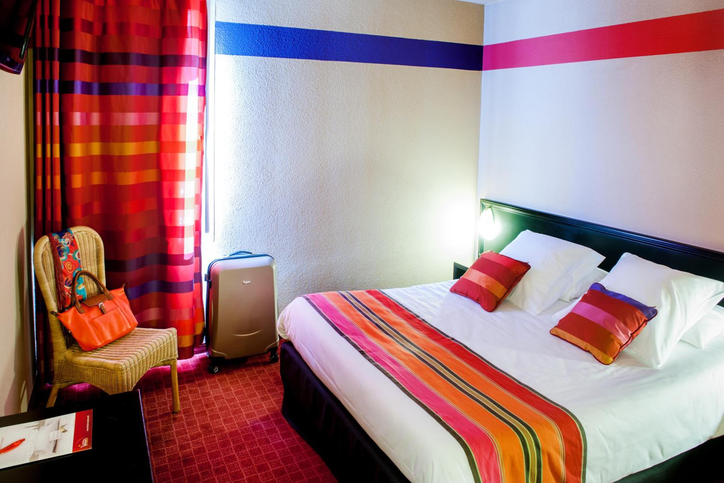 Double or Twin Room - Photo 14