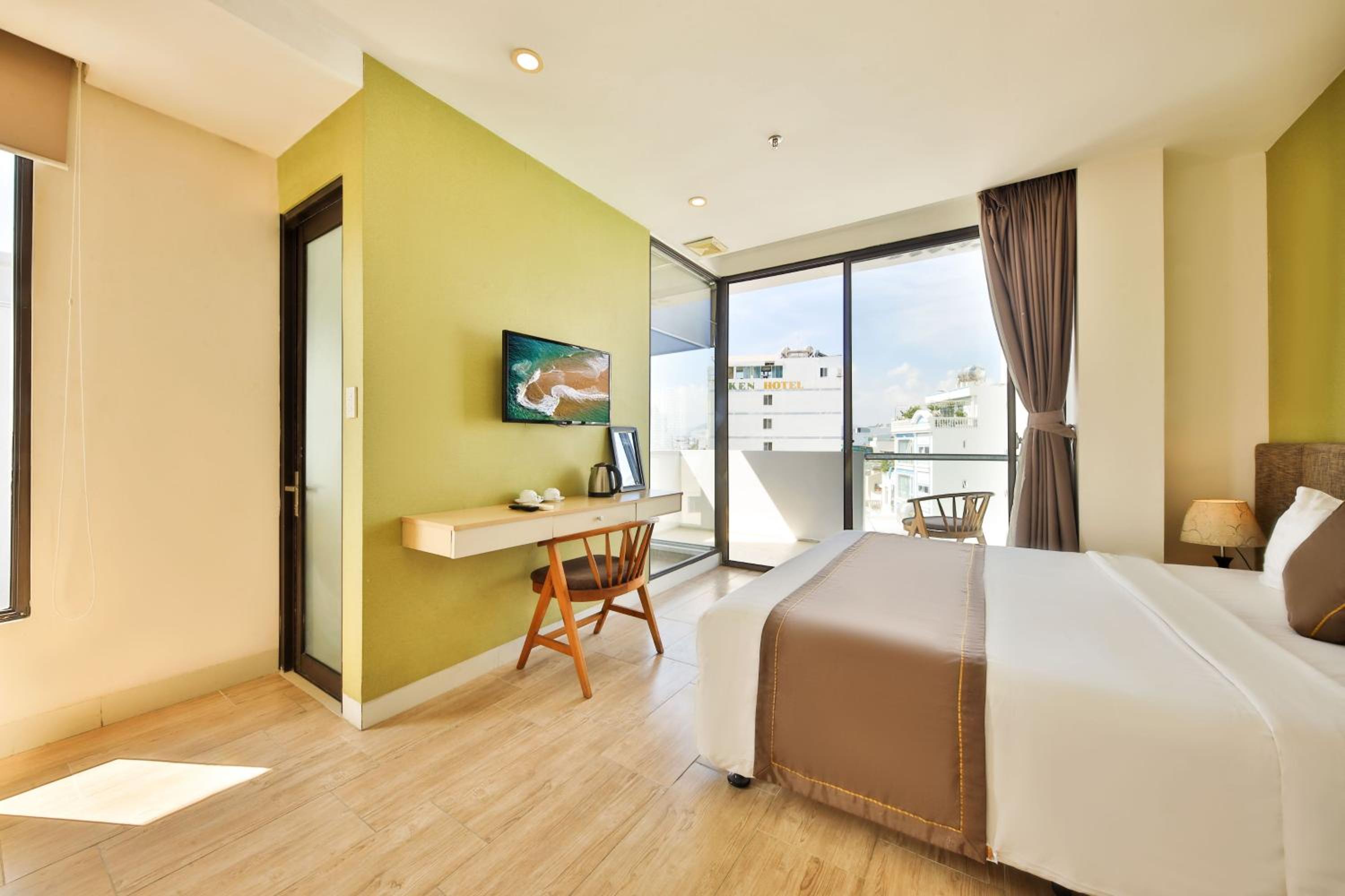 Deluxe Double Room with Balcony