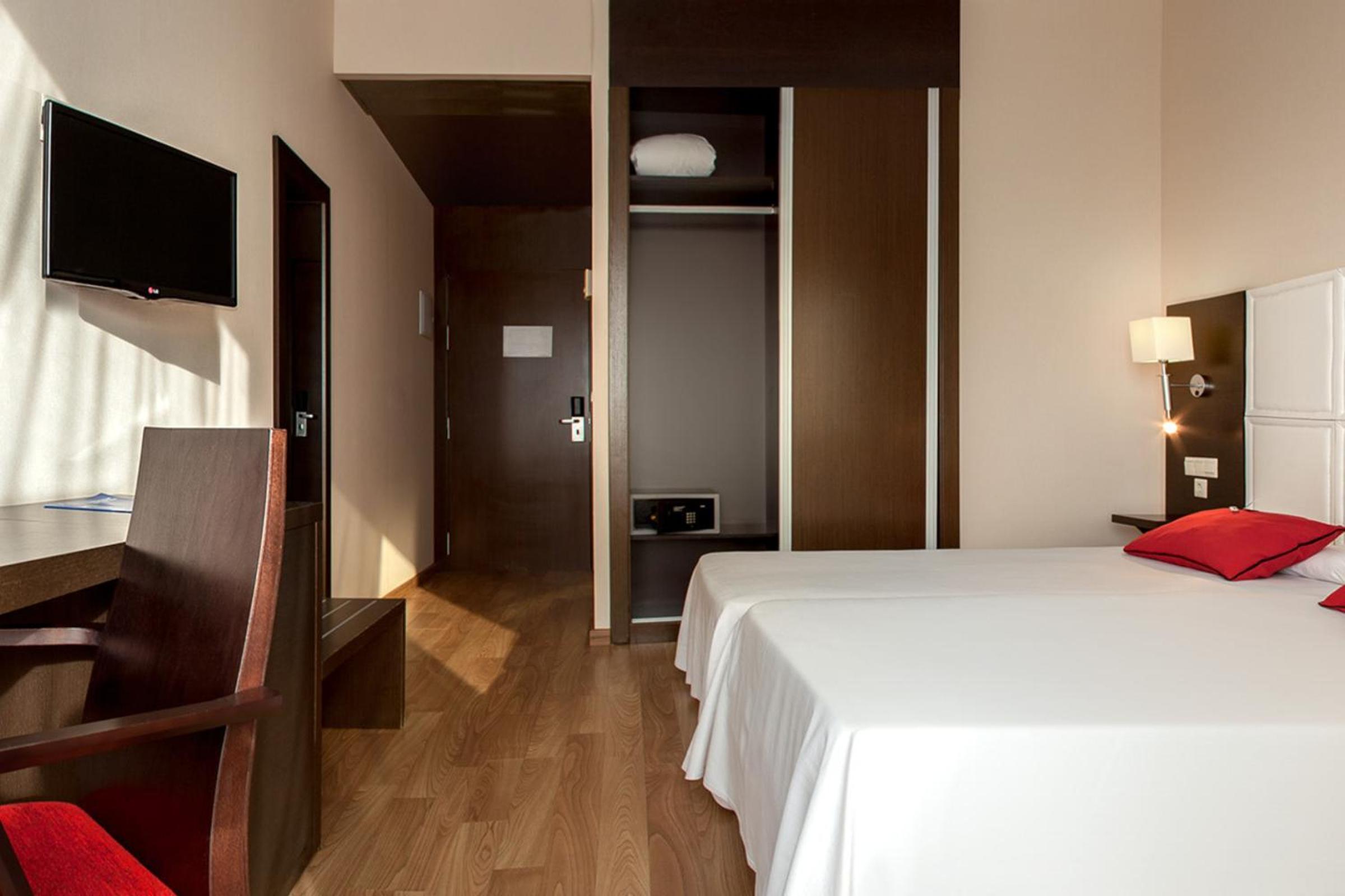 Twin Room - Photo 4