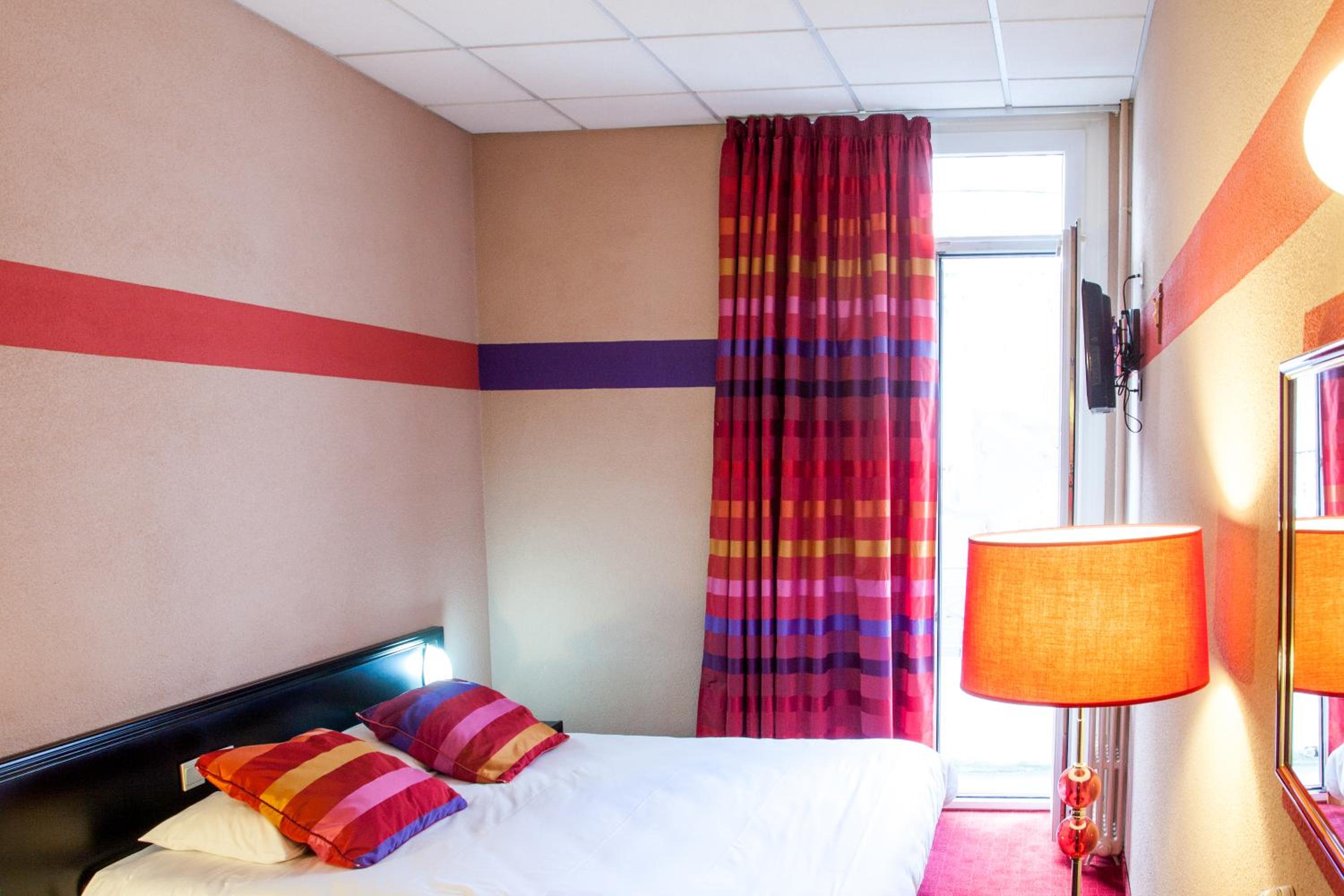 Double Room - Photo 11