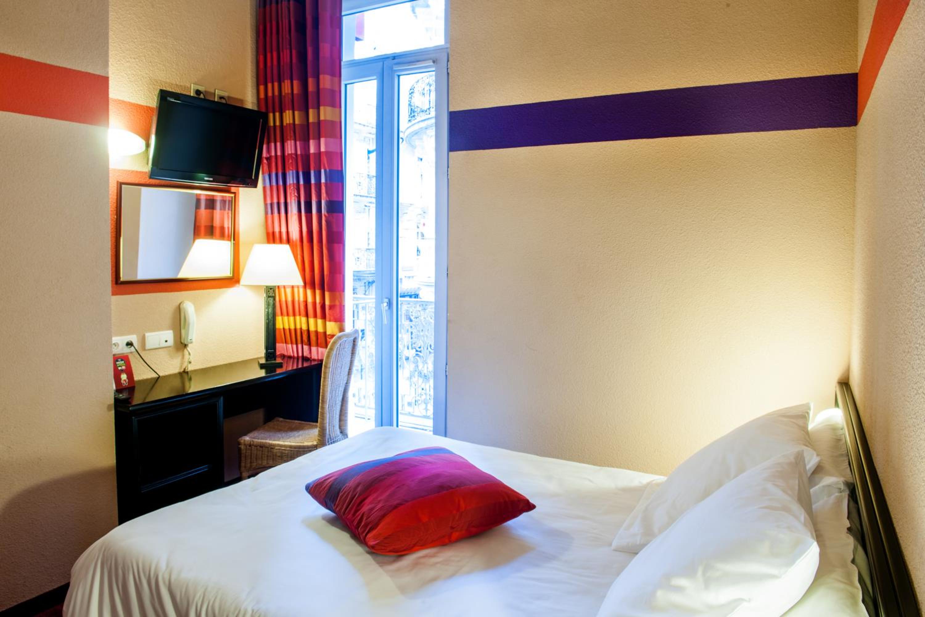Double Room - Photo 13