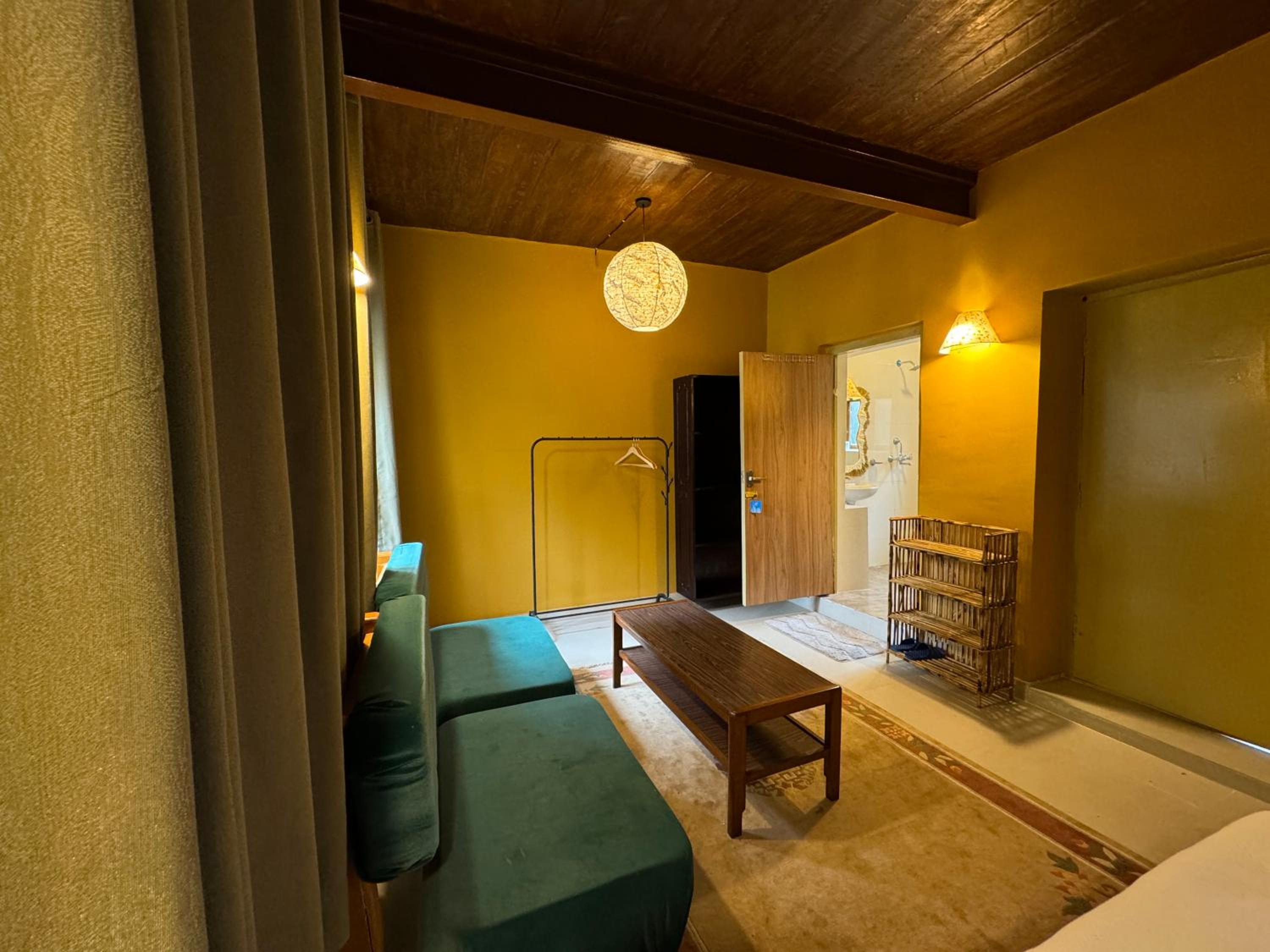 Queen Room with Balcony photo 3