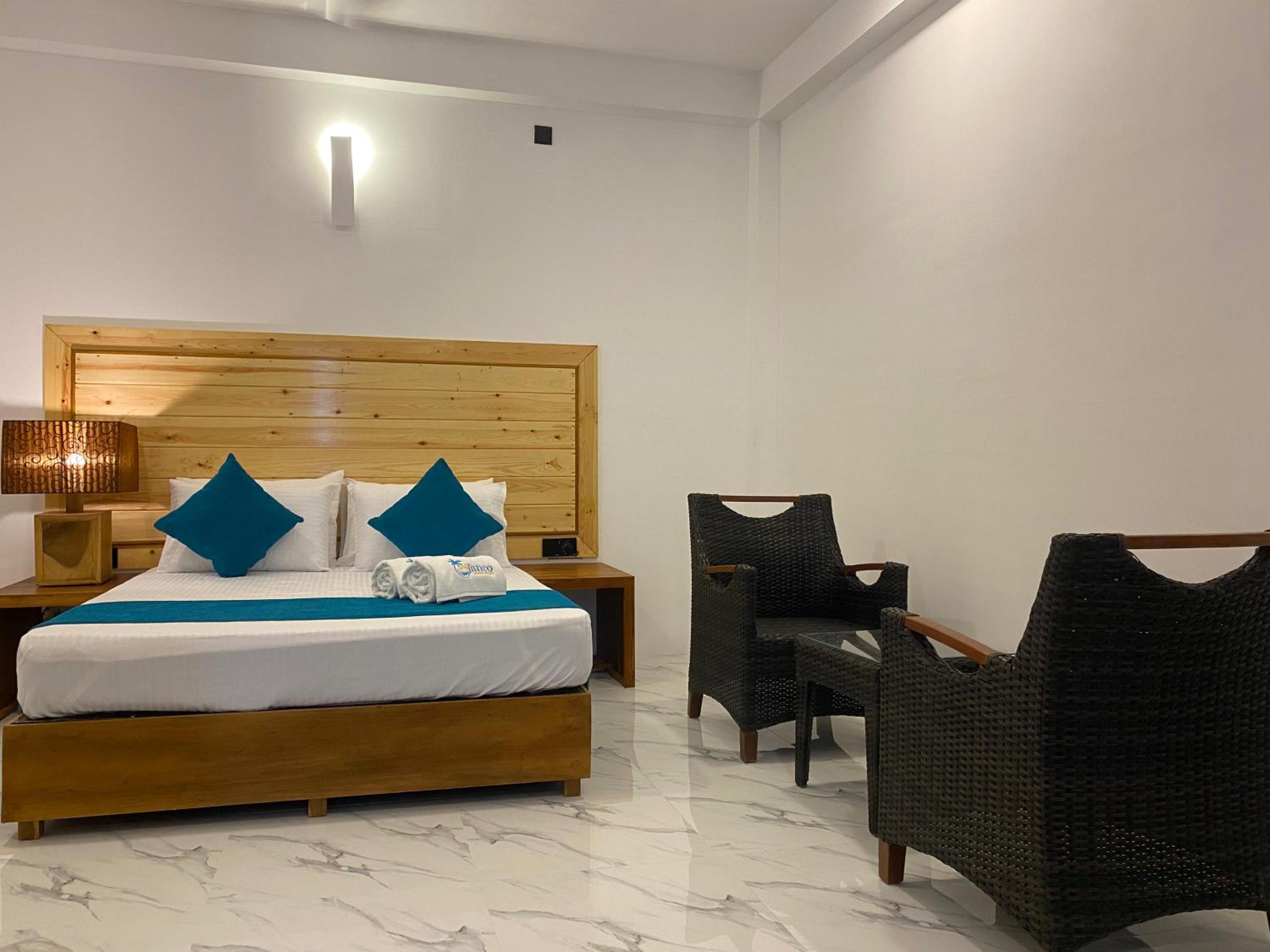 Deluxe Triple Room photo 2
