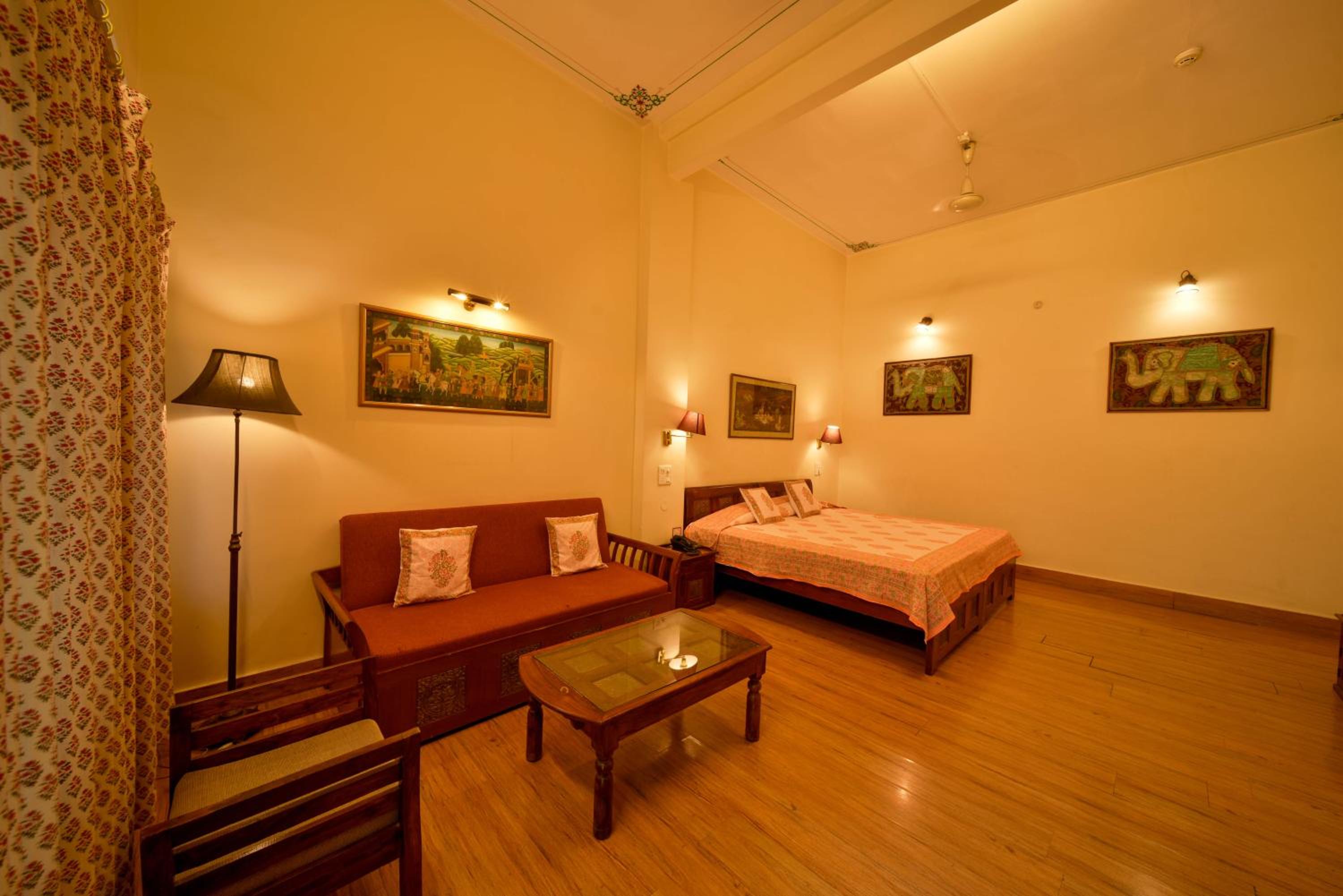 Deluxe Family Room - Photo 6