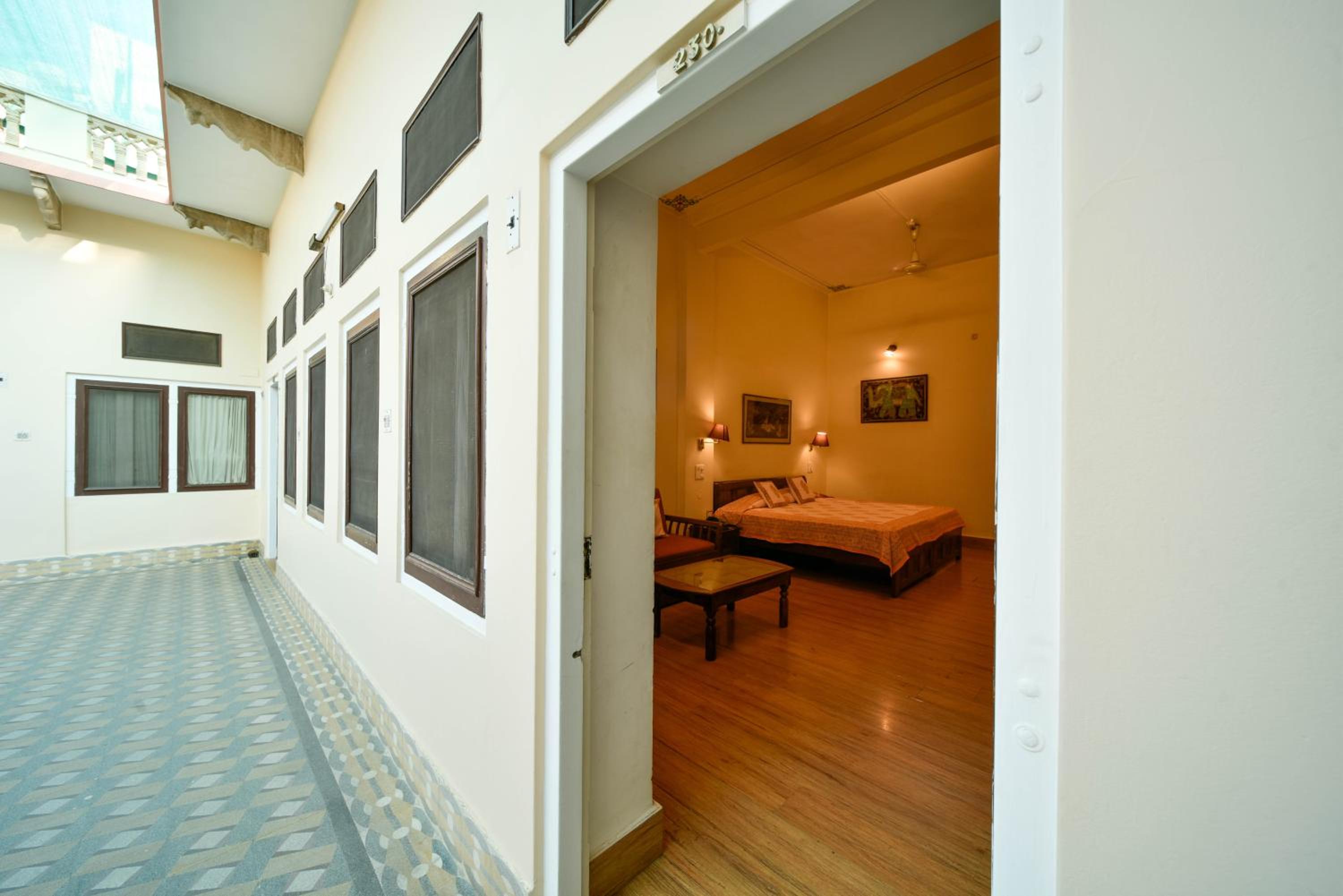 Deluxe Family Room - Photo 7