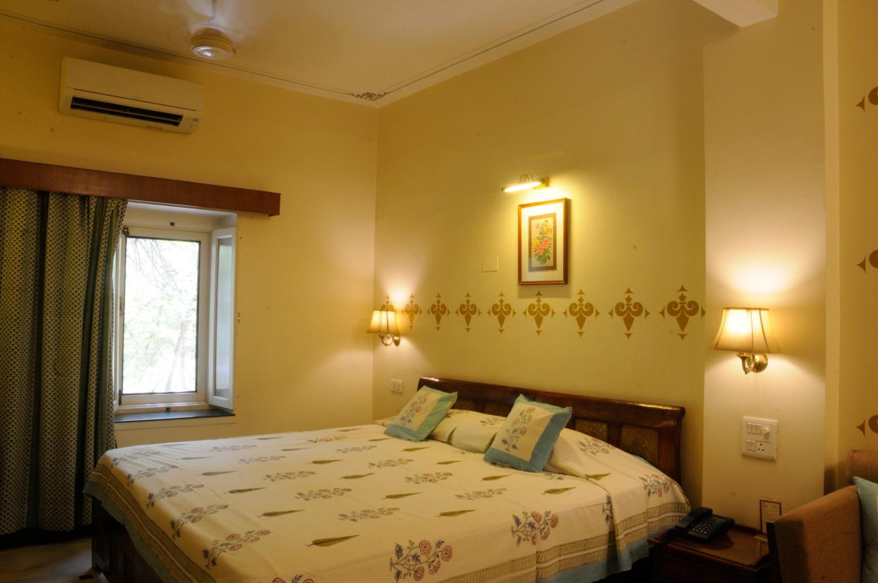 Deluxe Family Room - Photo 2