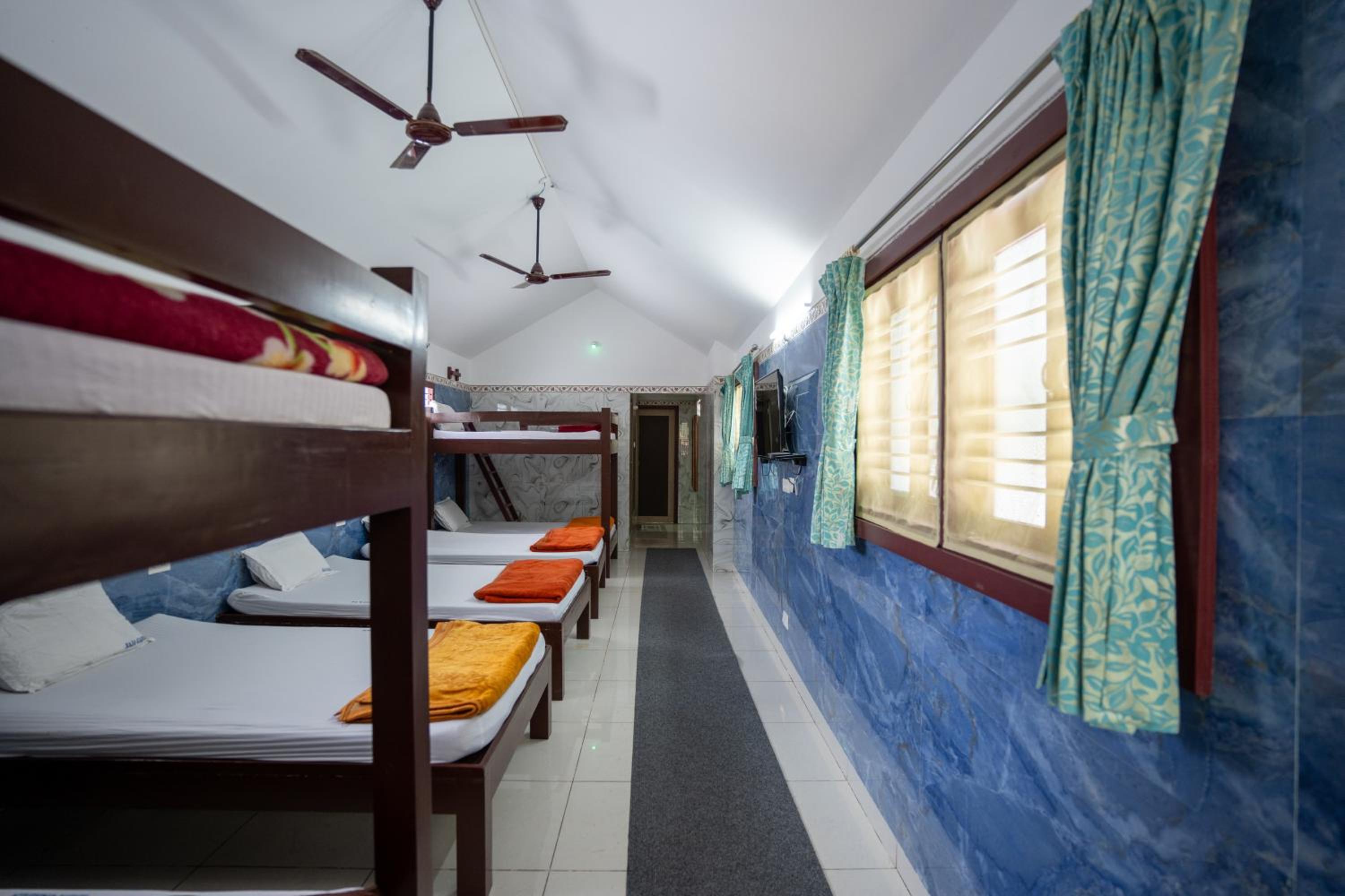 Mixed Dormitory Room