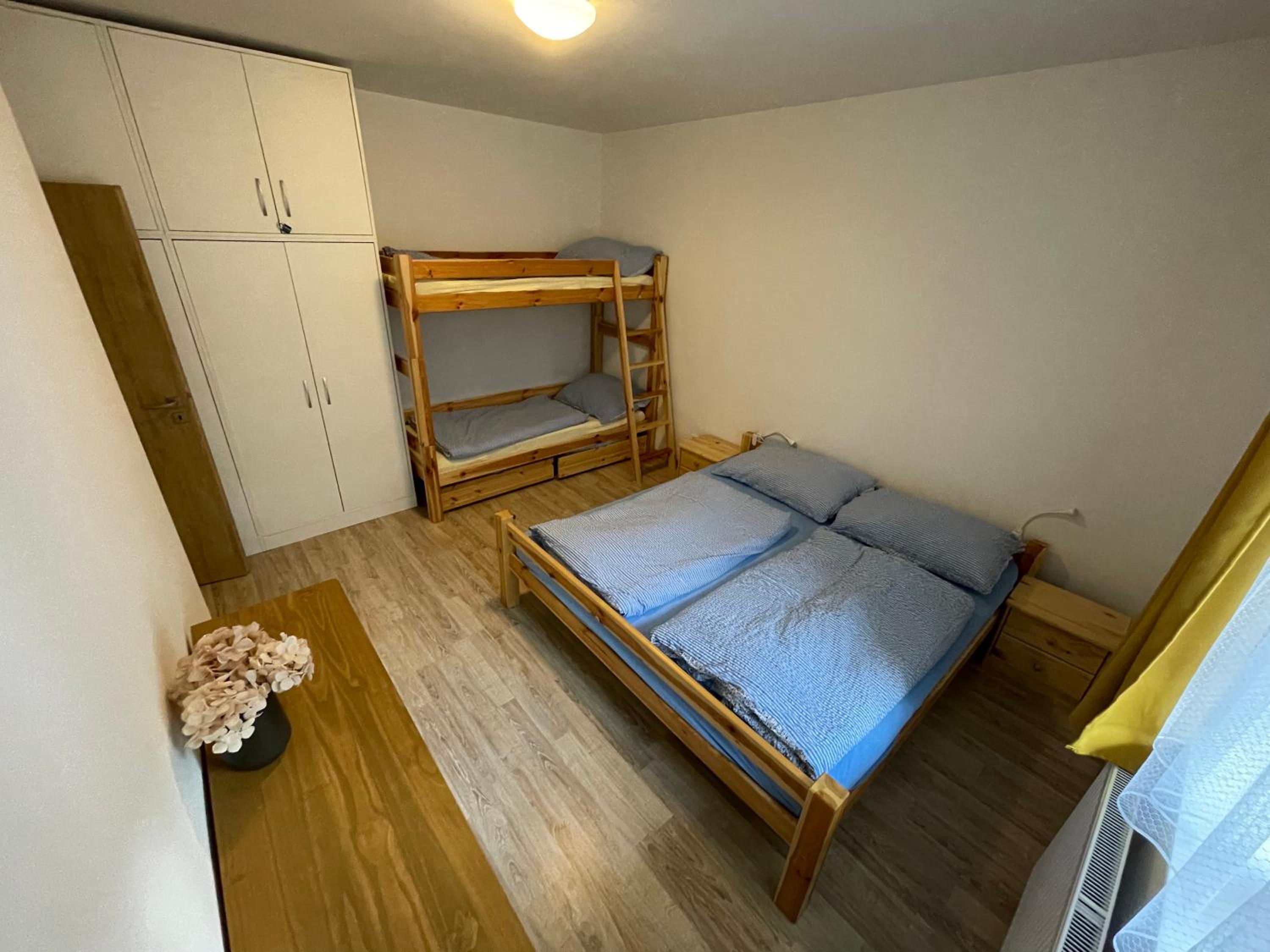 One-Bedroom Apartment photo 1