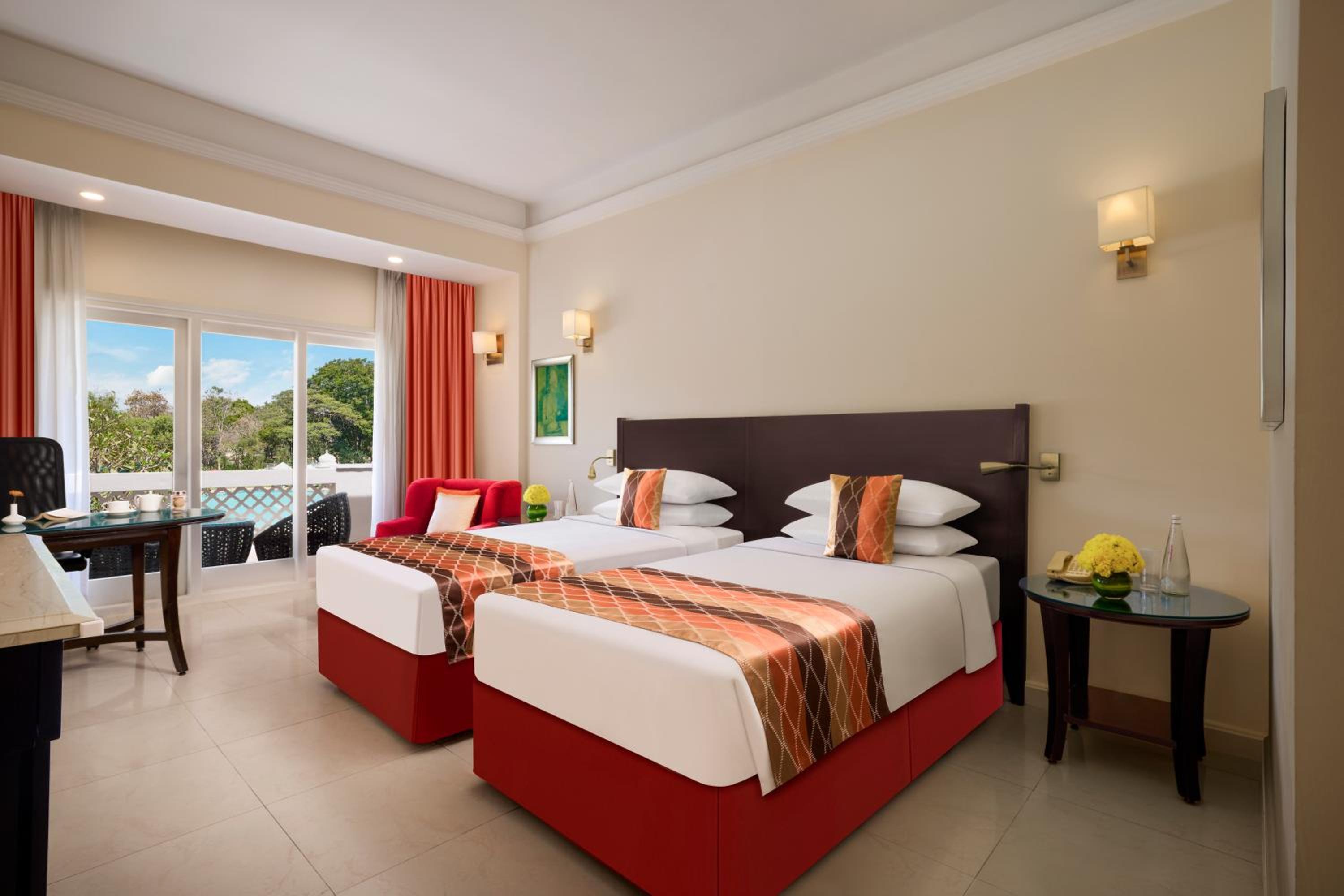 Premium Twin Room with Pool View - Photo 18