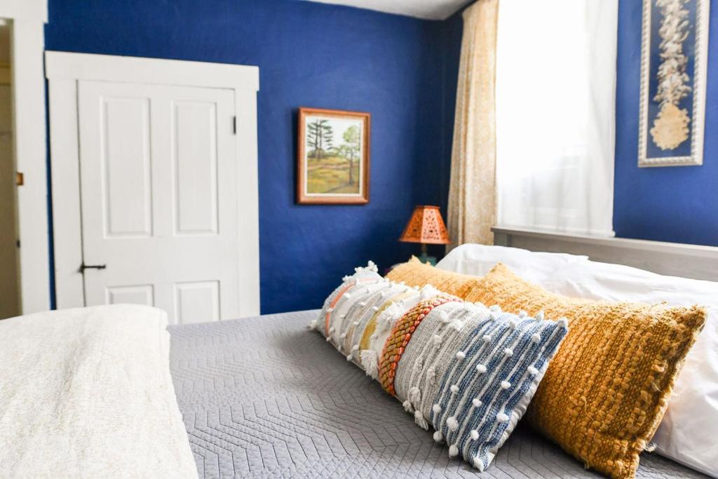 Deluxe Queen Room - Photo 22