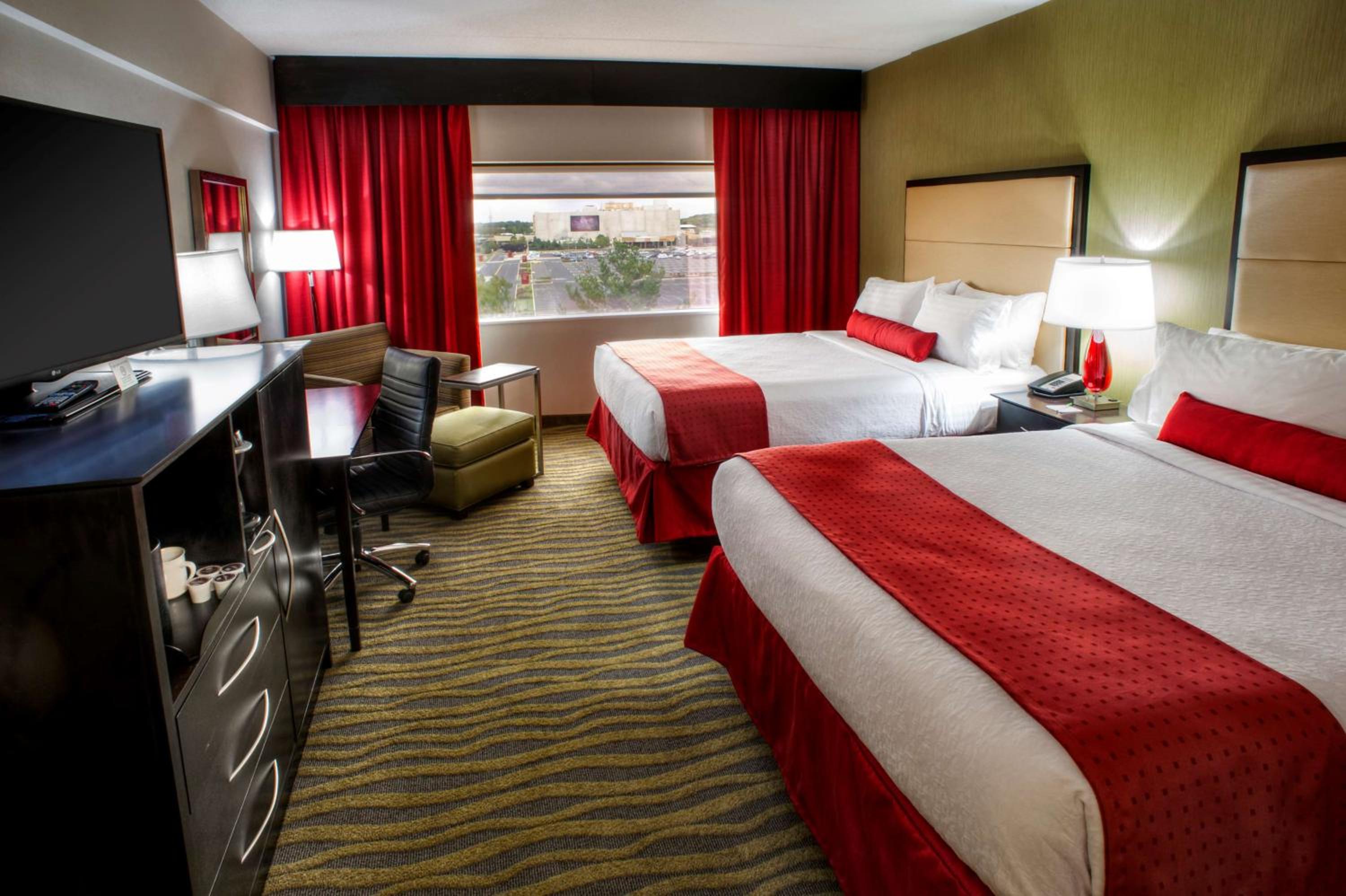 Queen Room With Two Queen Beds photo 1