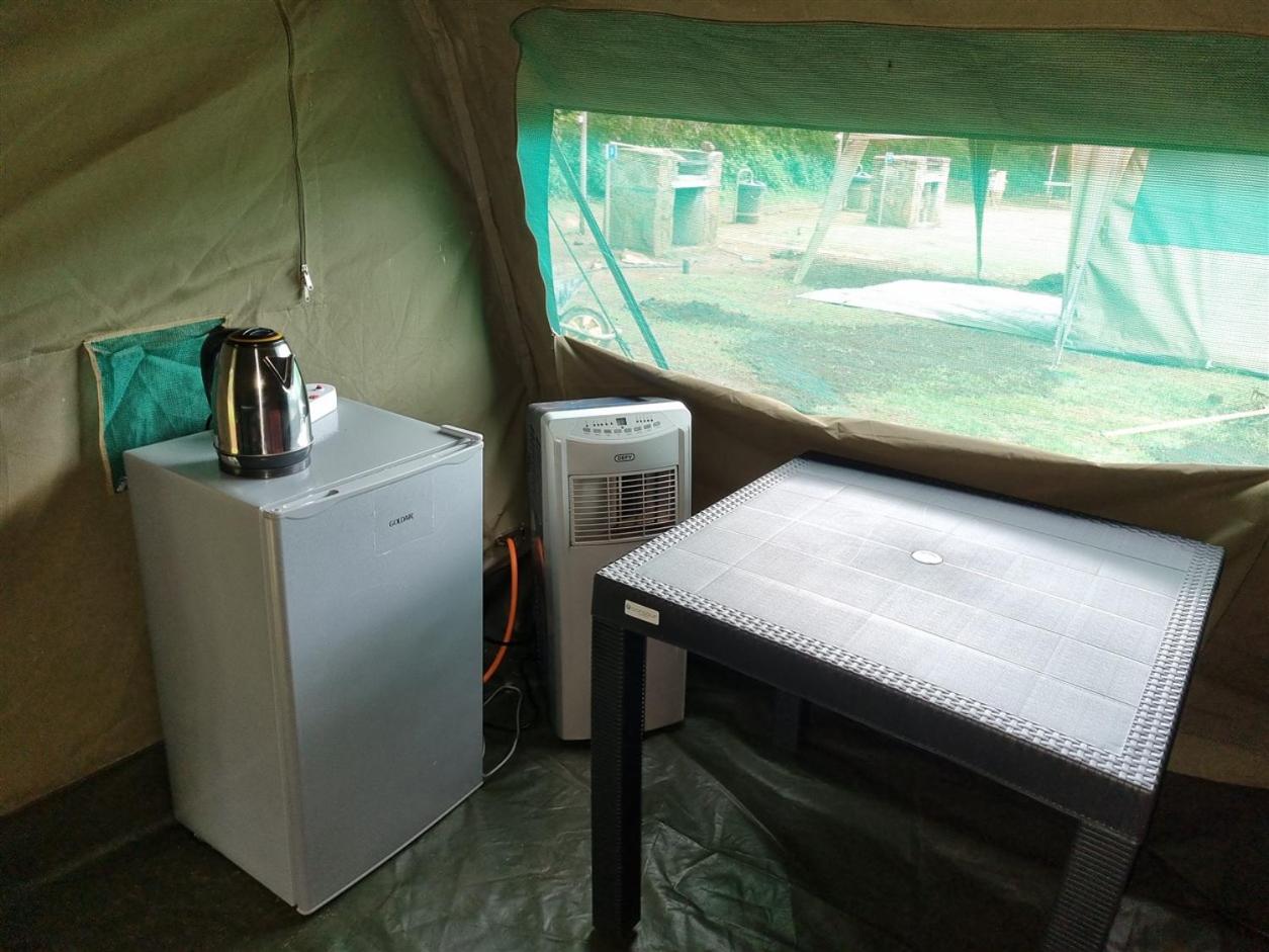 Luxury Tent (2-sleeper) photo 3