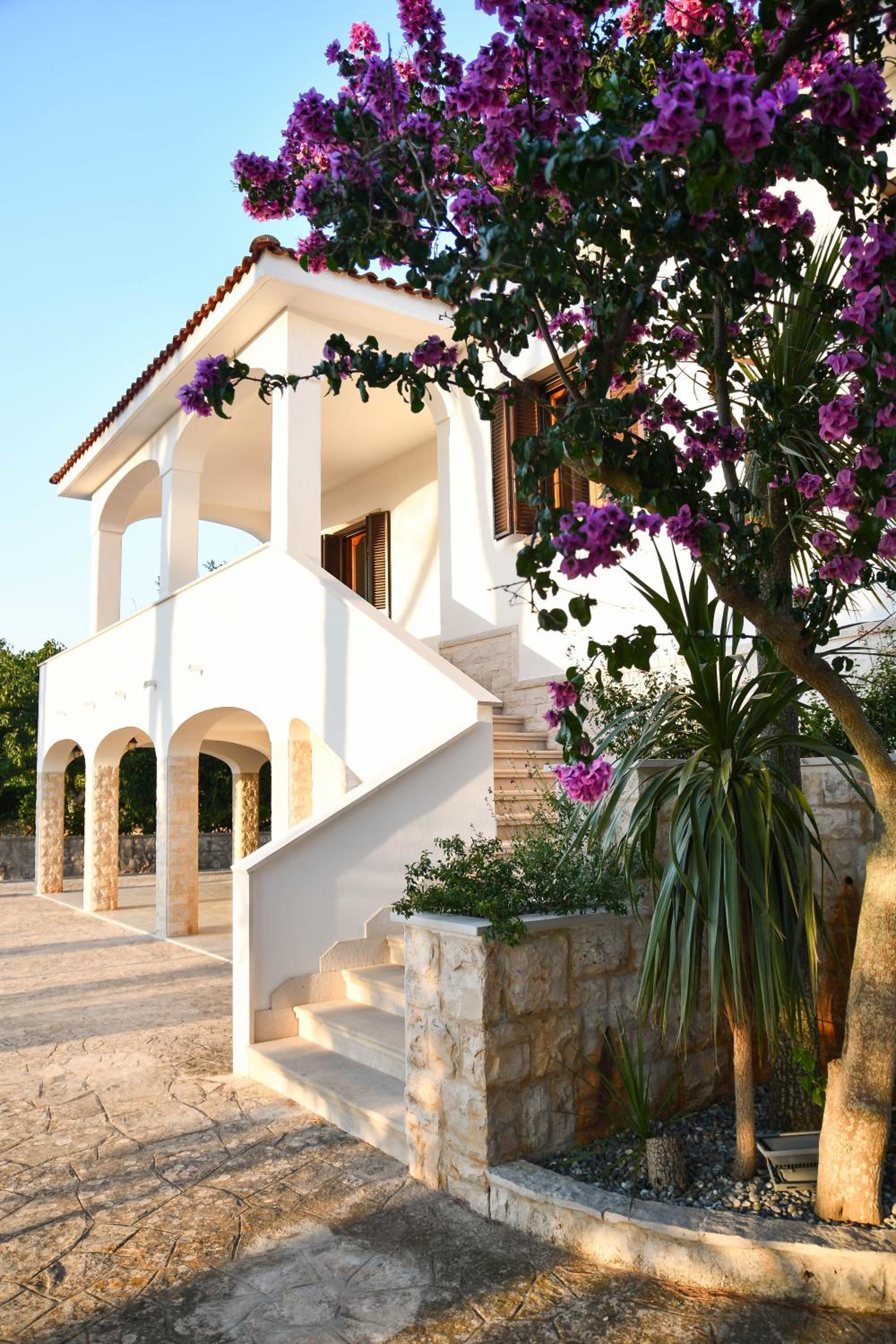 Villa photo 1