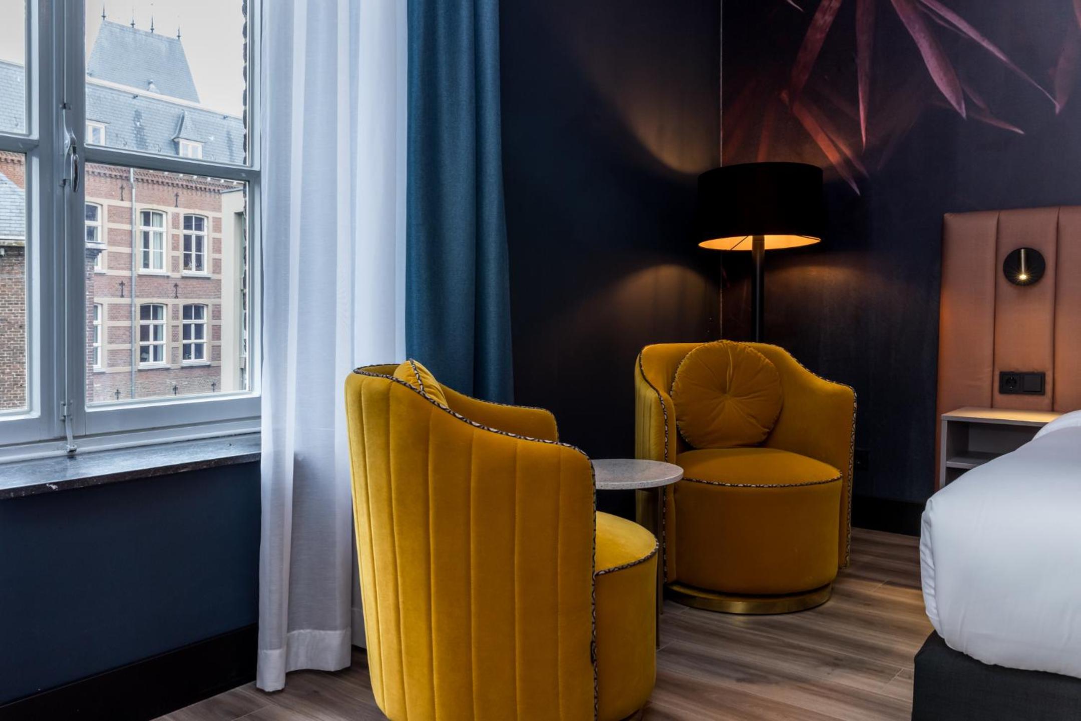 Classic Double Room with City View photo 2
