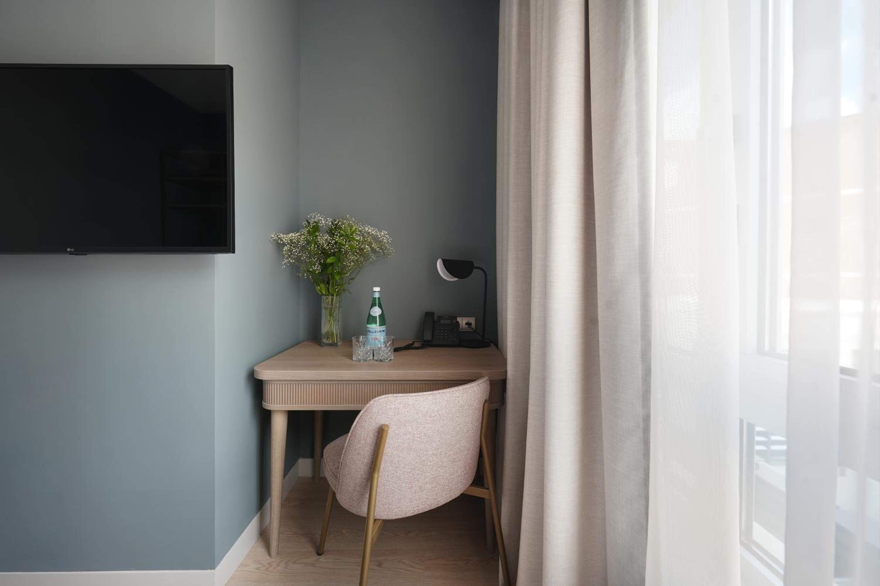 Standard Room photo 2