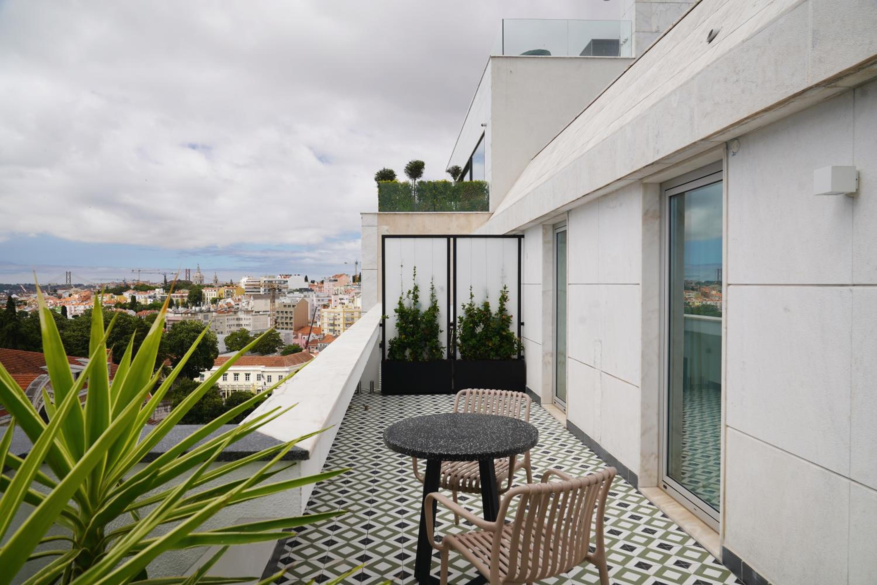 Large Studio with Kitchenette and Terrace - Accessible photo 2