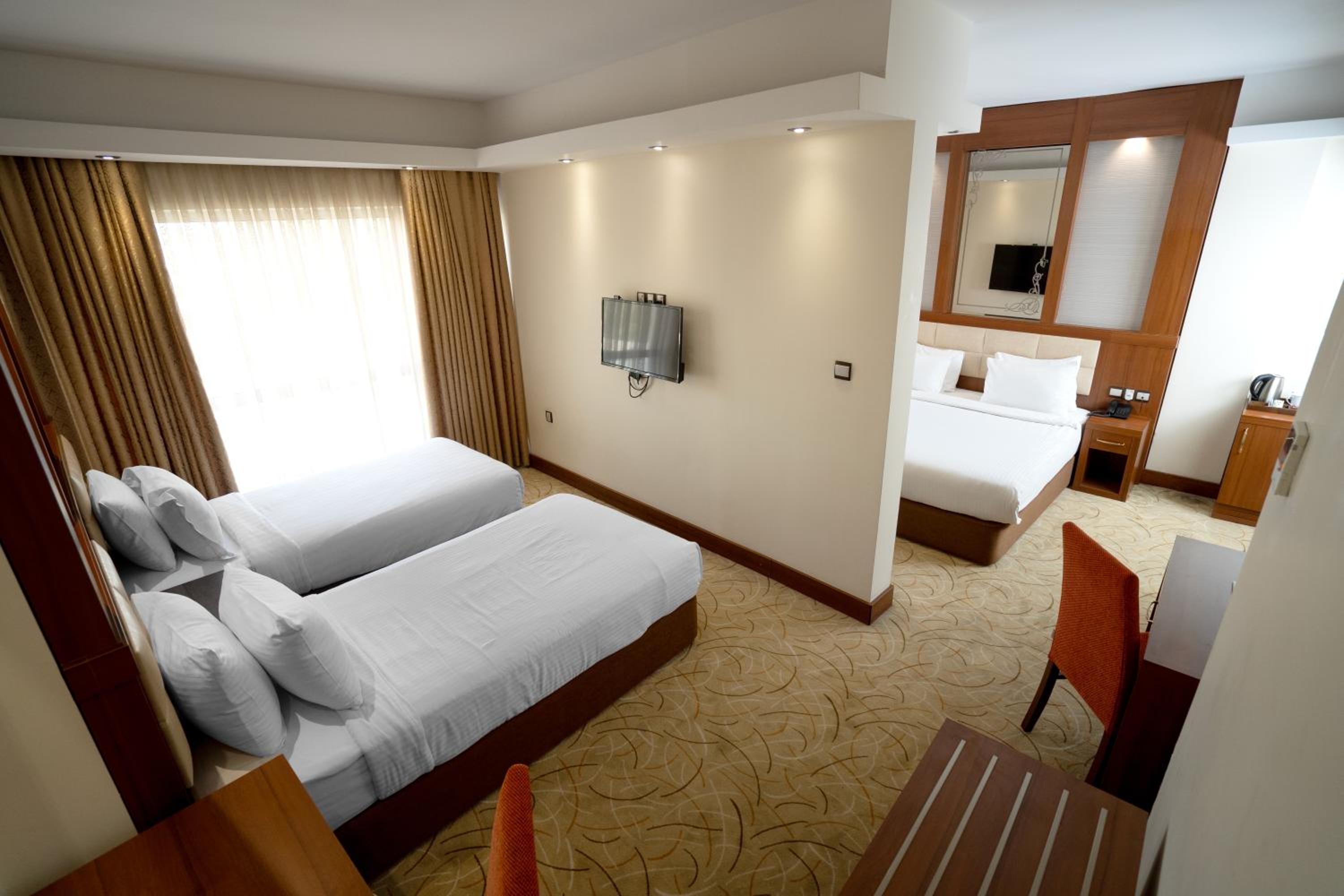 Family Suite - Photo 1