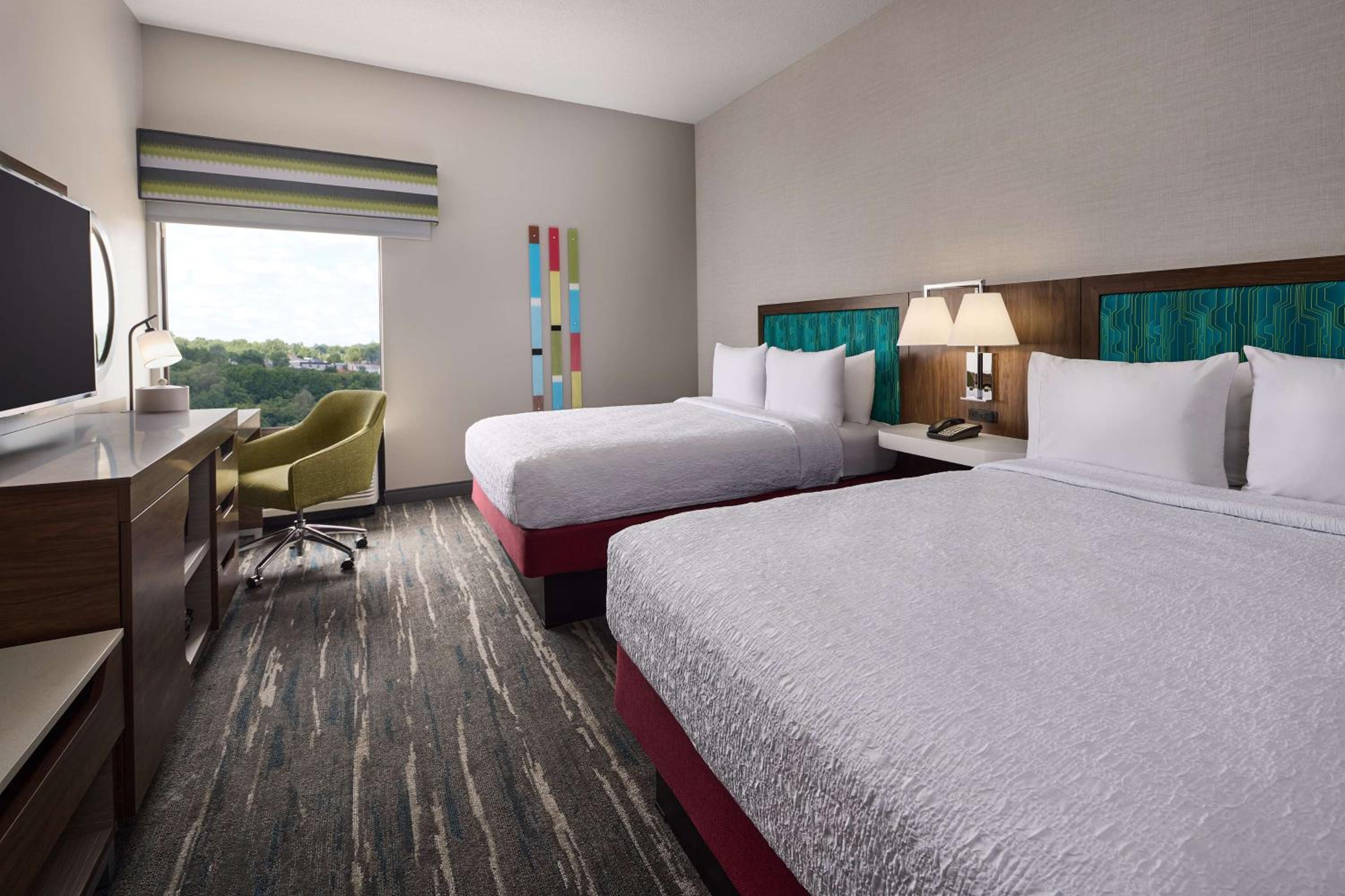 Queen Room with Two Queen Beds (4 Adults) - Photo 1
