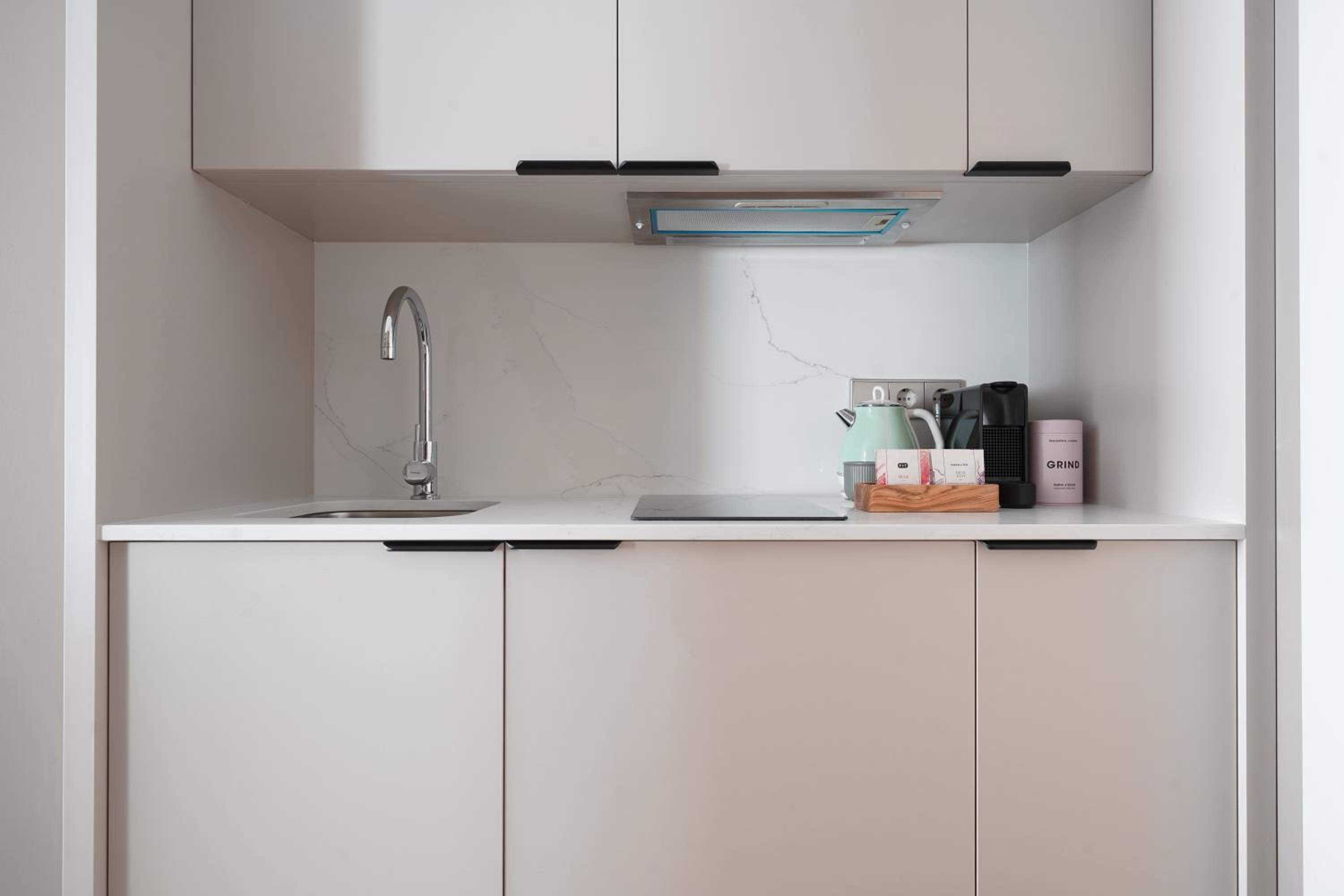 Extra Large Studio with Kitchenette photo 3