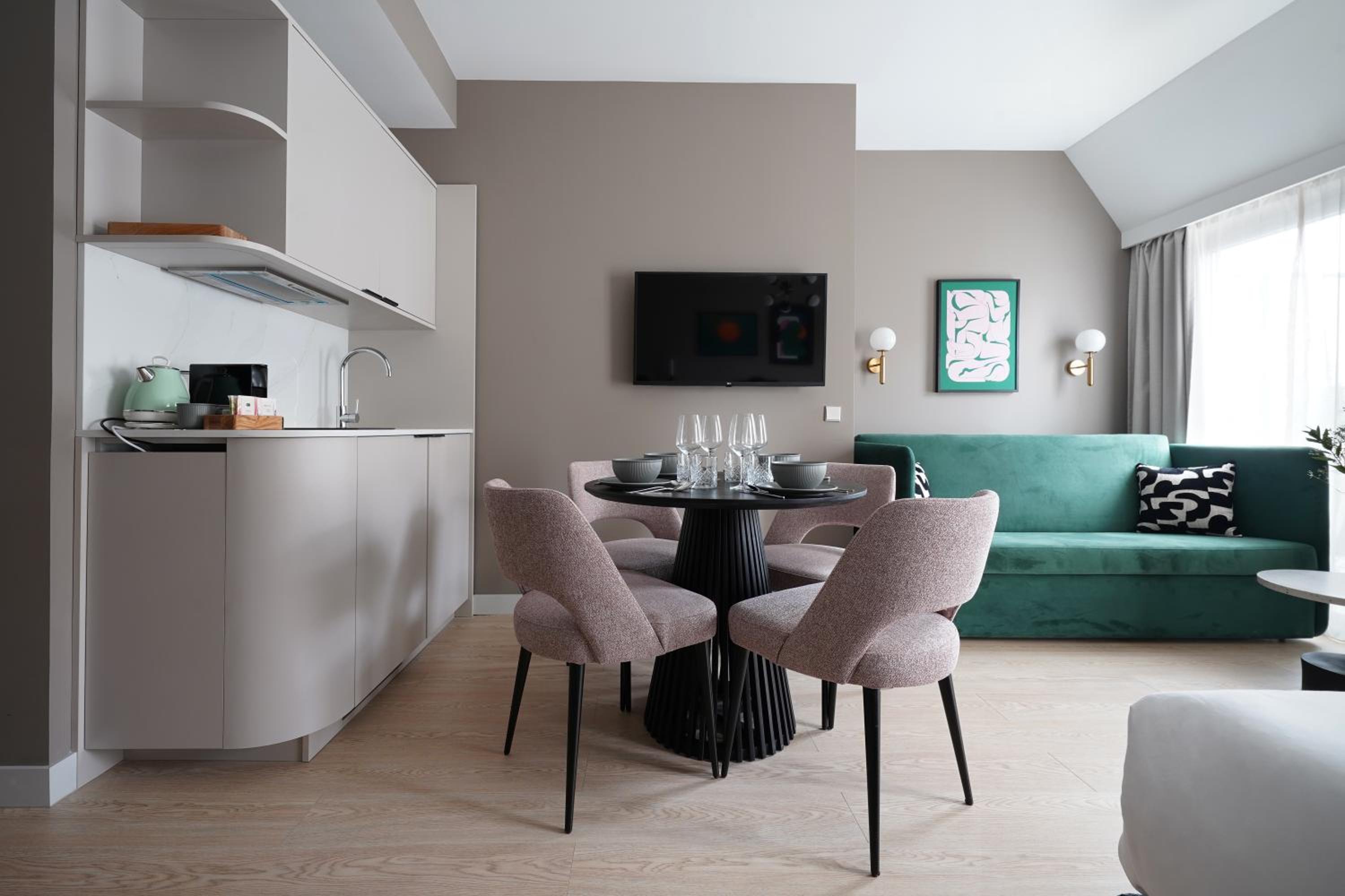 Large Studio with Kitchenette and Terrace photo 2