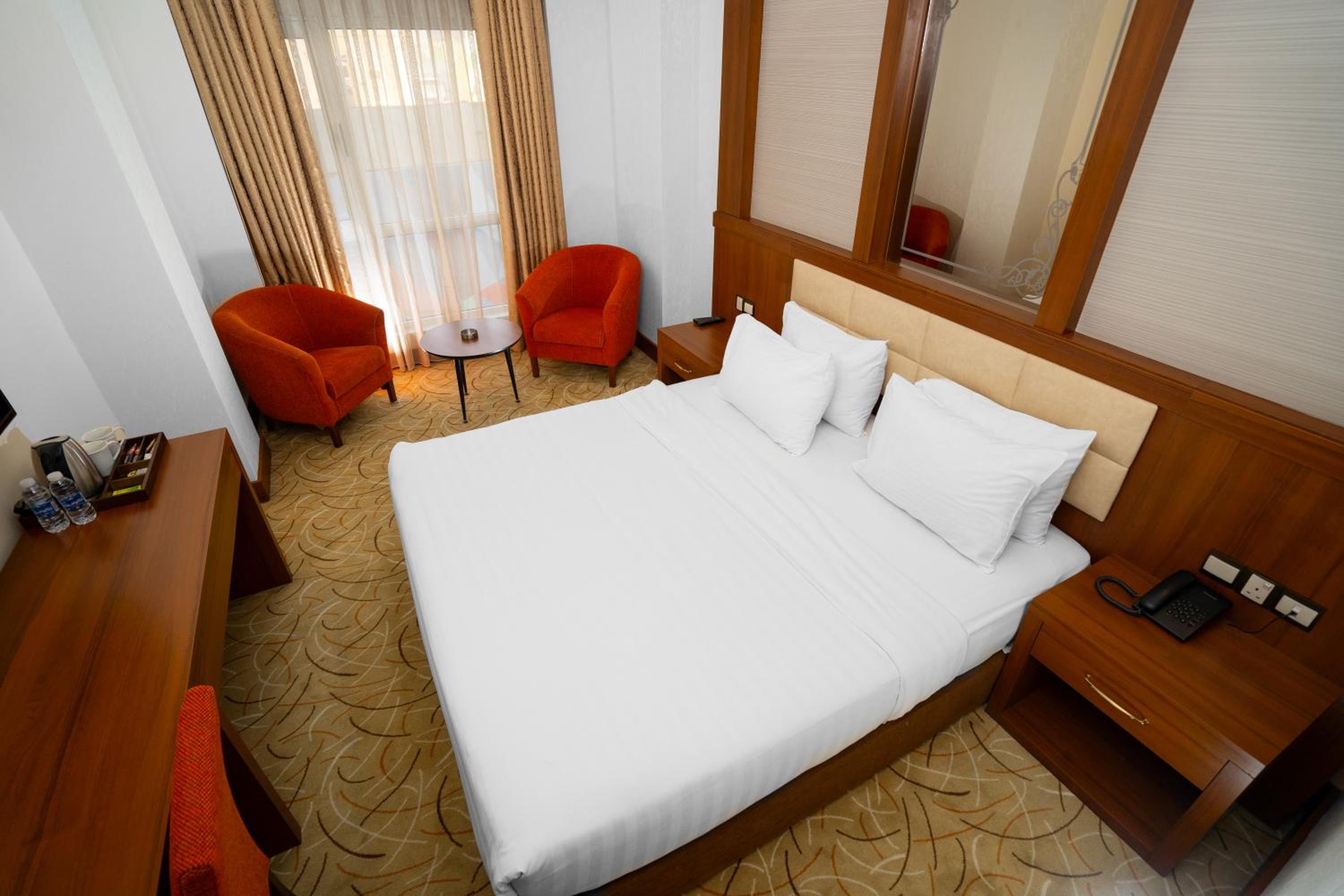 Standard Double Room - Photo 4